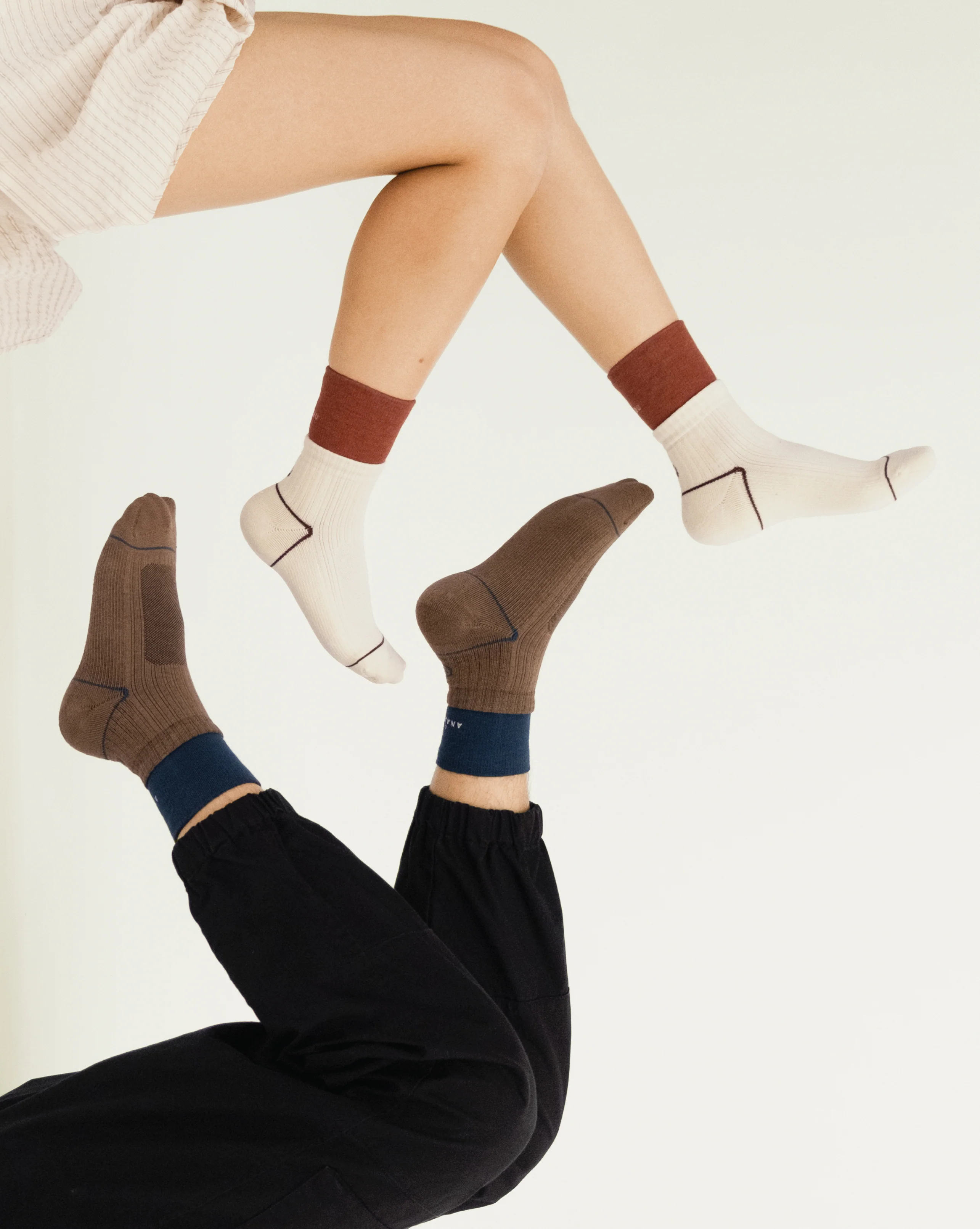 ANAABU™ X GOODPAIRSOCKS: LAPIS DOUBLE LAYER MID SOCKS (BROWN TEAL) - Image 8