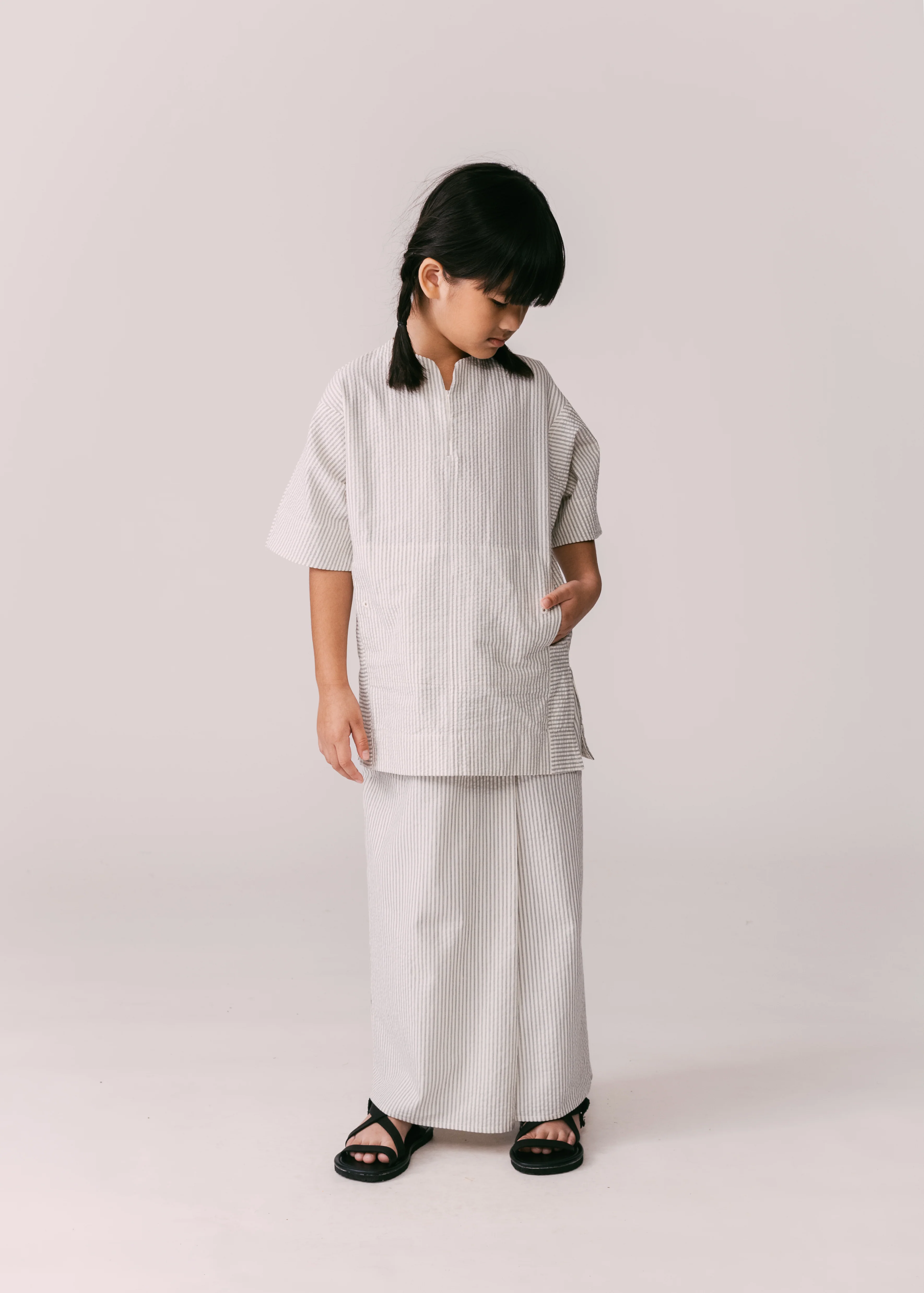 Kids: Mekar Folded Sarung (Black Stripe) - Image 4