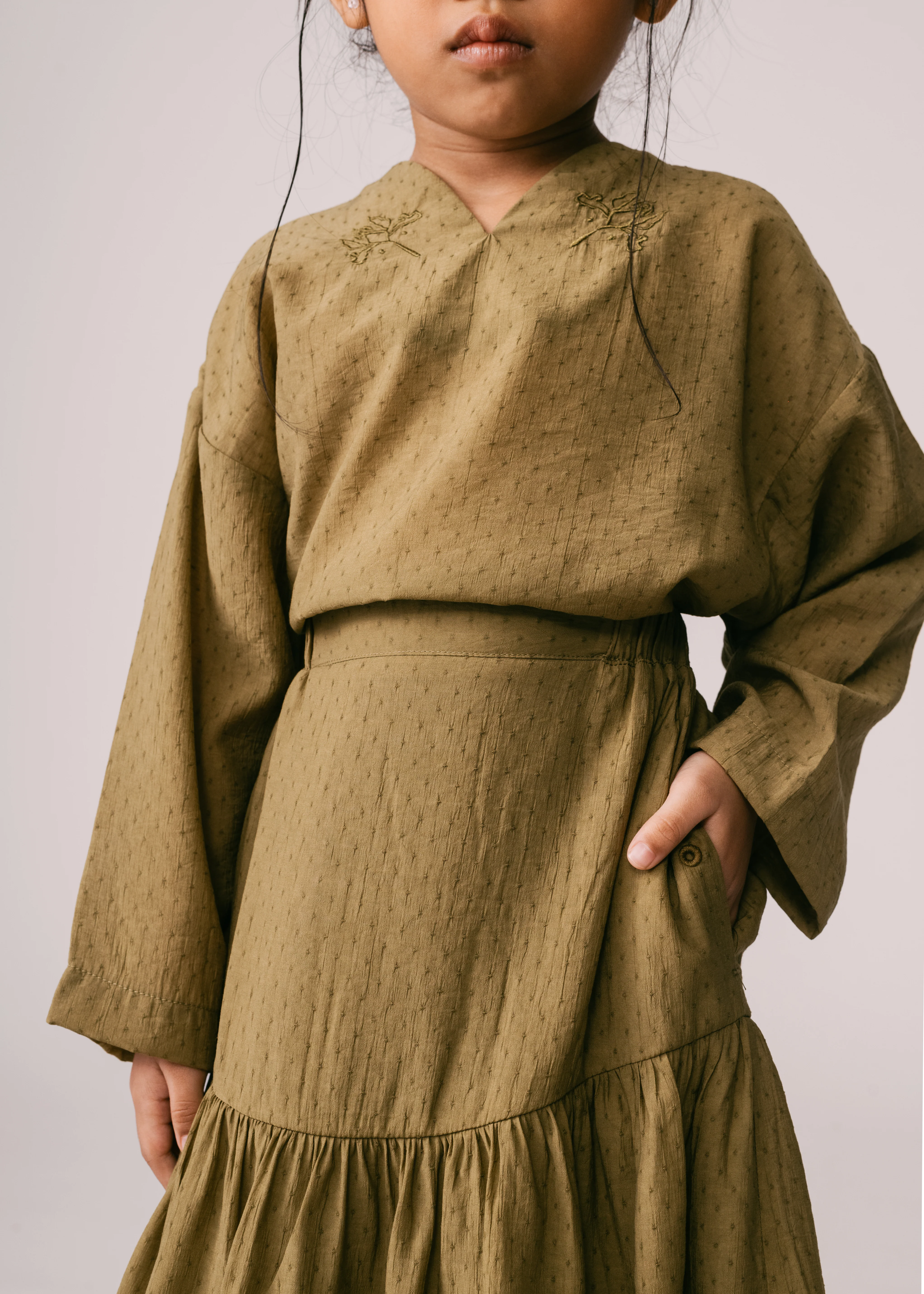 Kids: Terbit Gathered Skirt (Olive) - Image 4