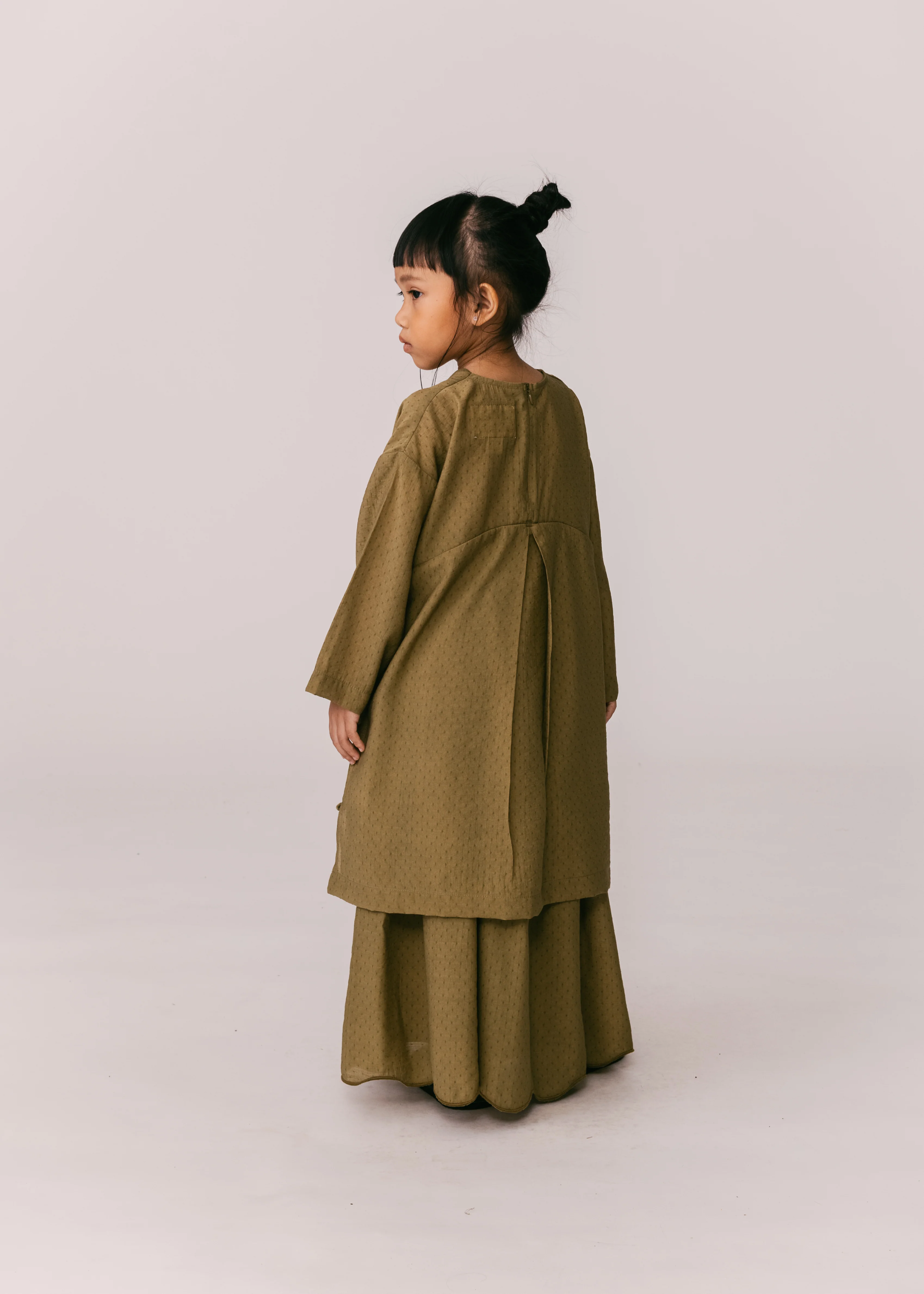 Kids: Terbit Kurung Top (Olive) - Image 3