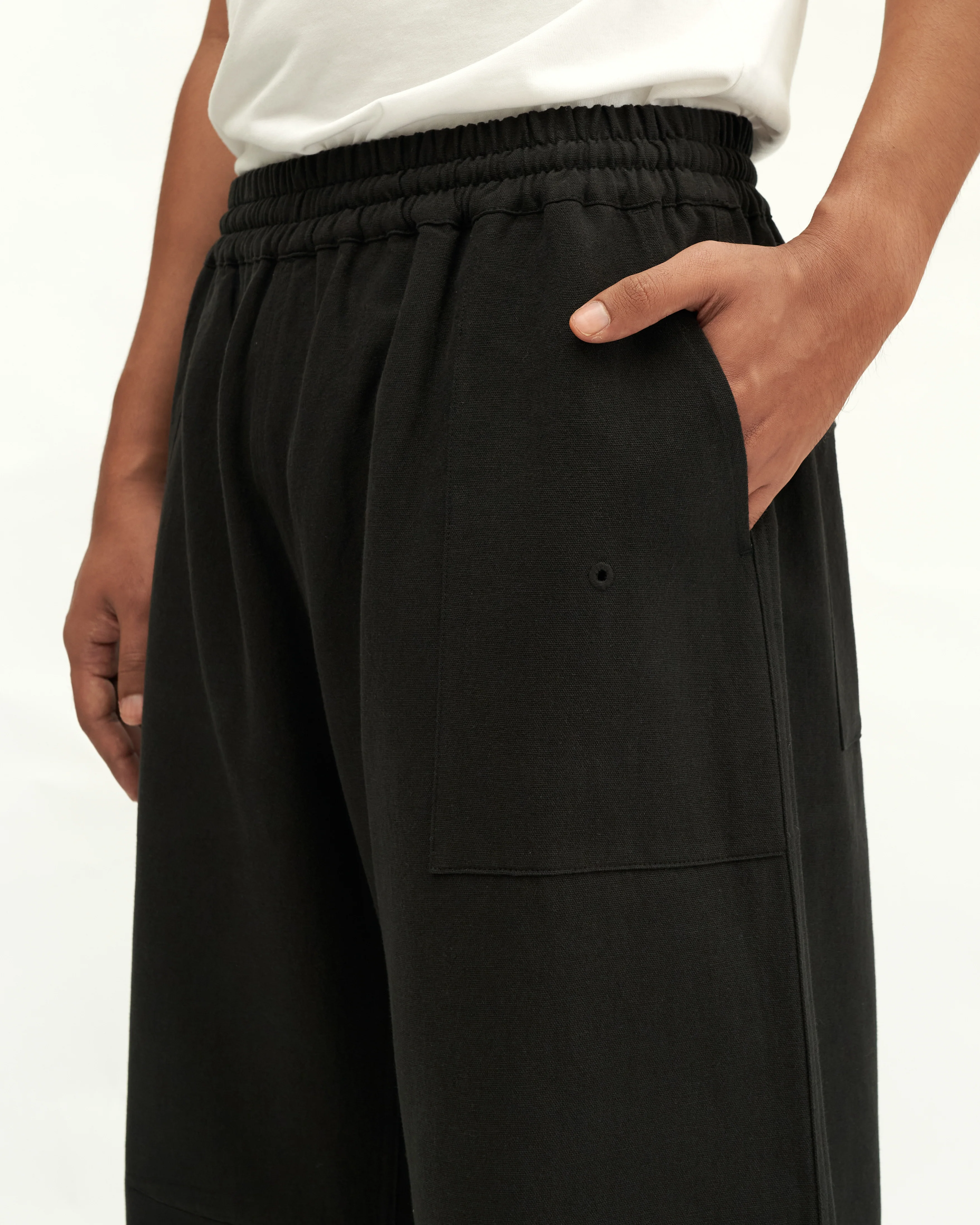 Men: Kongsi Horseshoe Pants (Black) - Image 4