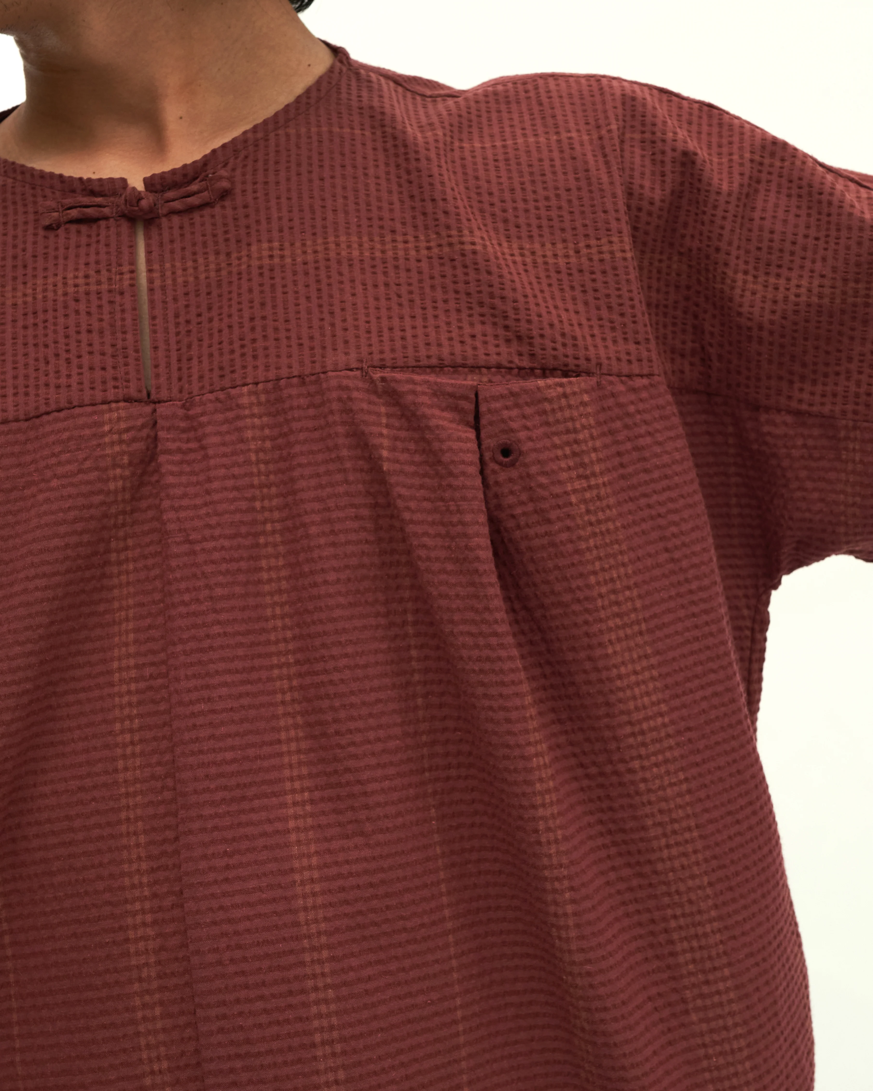 Men: Kongsi Keyhole Top (Rosewood) - Image 6