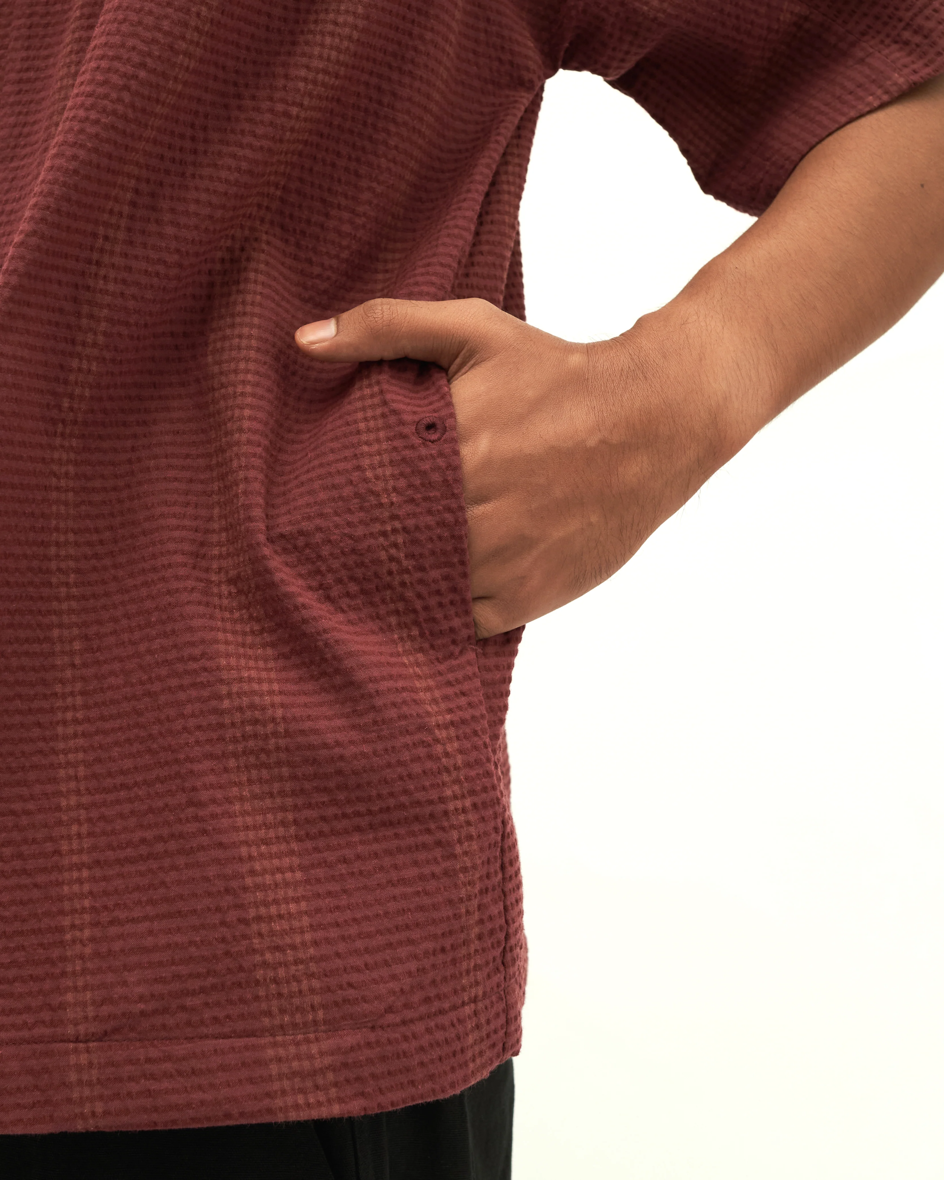 Men: Kongsi Keyhole Top (Rosewood) - Image 8