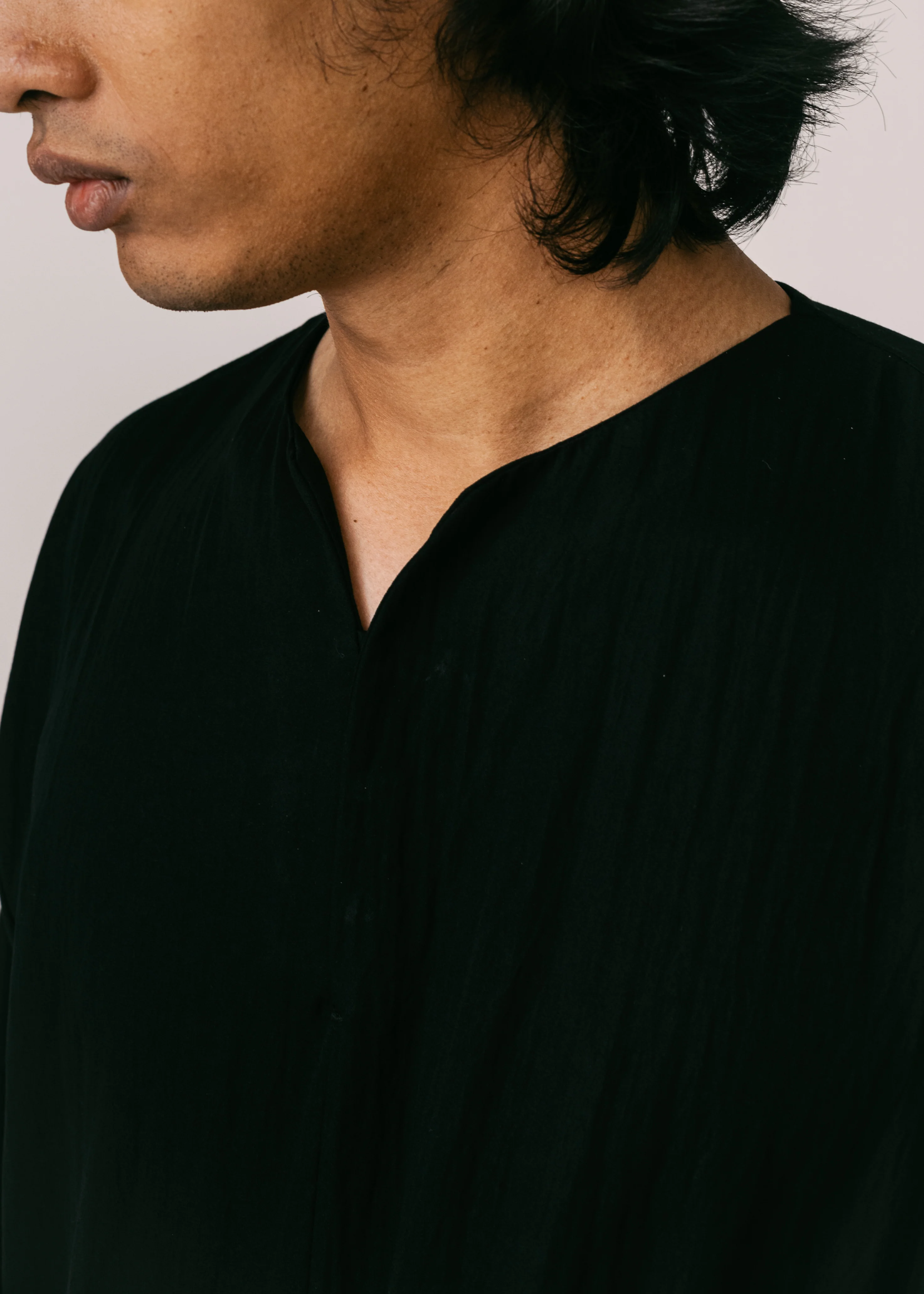Unisex: Tahan Kurta Top (Black) - Image 5