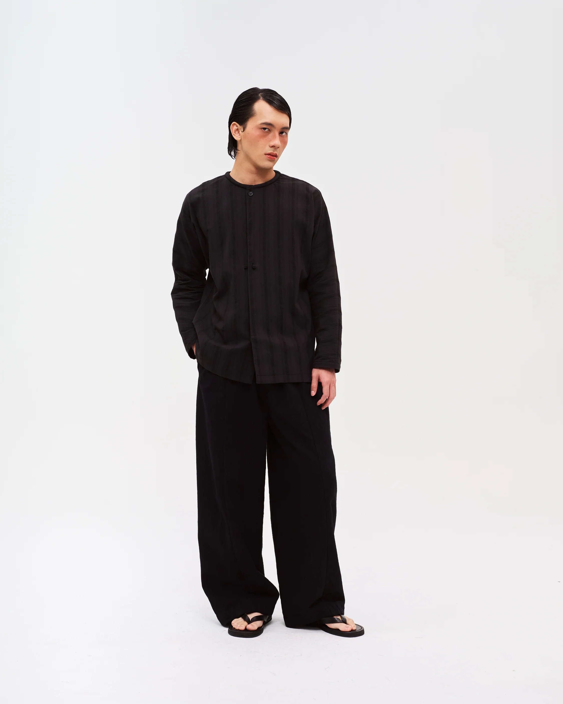 Men: Tart Top (Charcoal) - Image 2