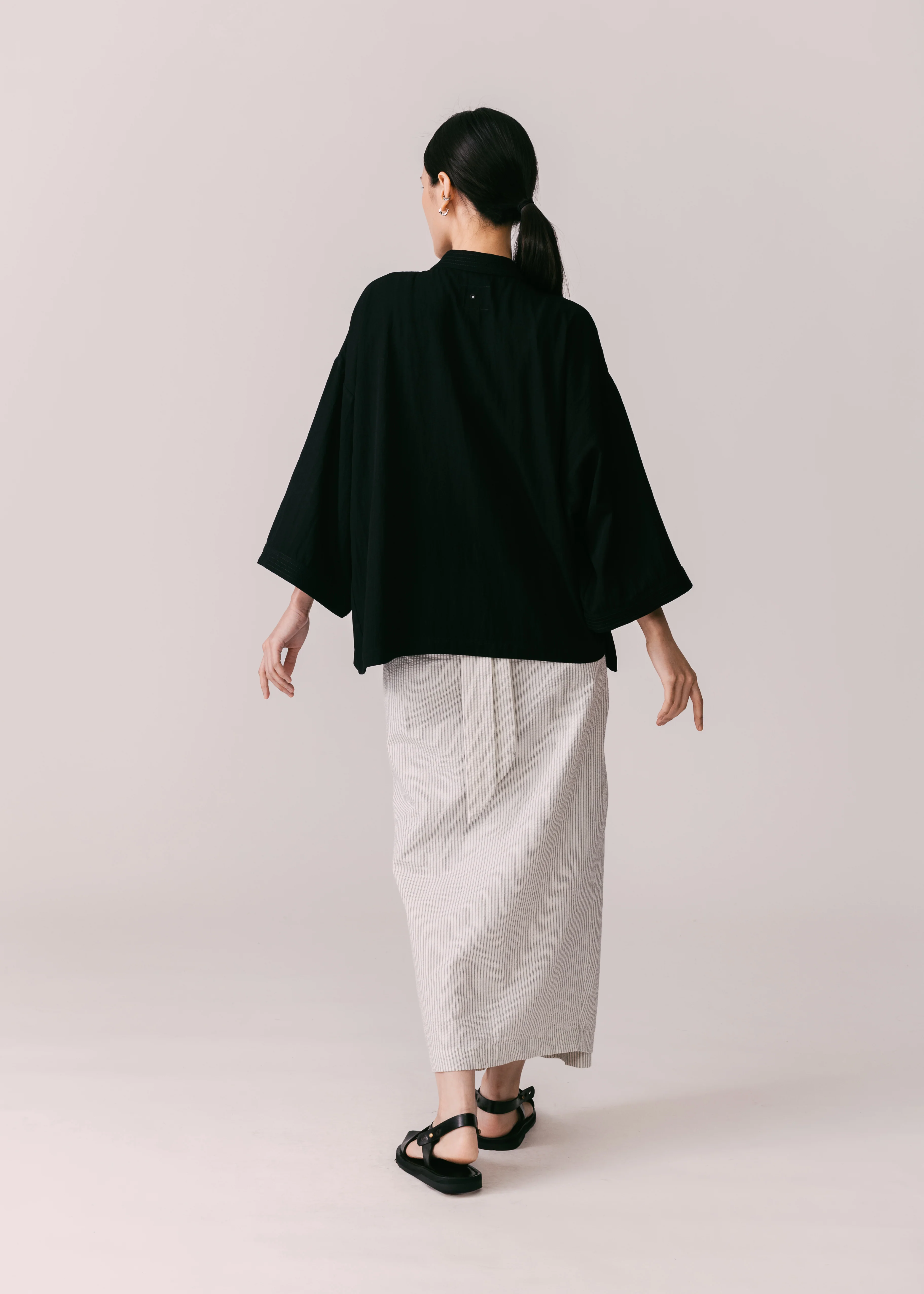 Unisex: Ria Loose Kedah Top (Black) - Image 5