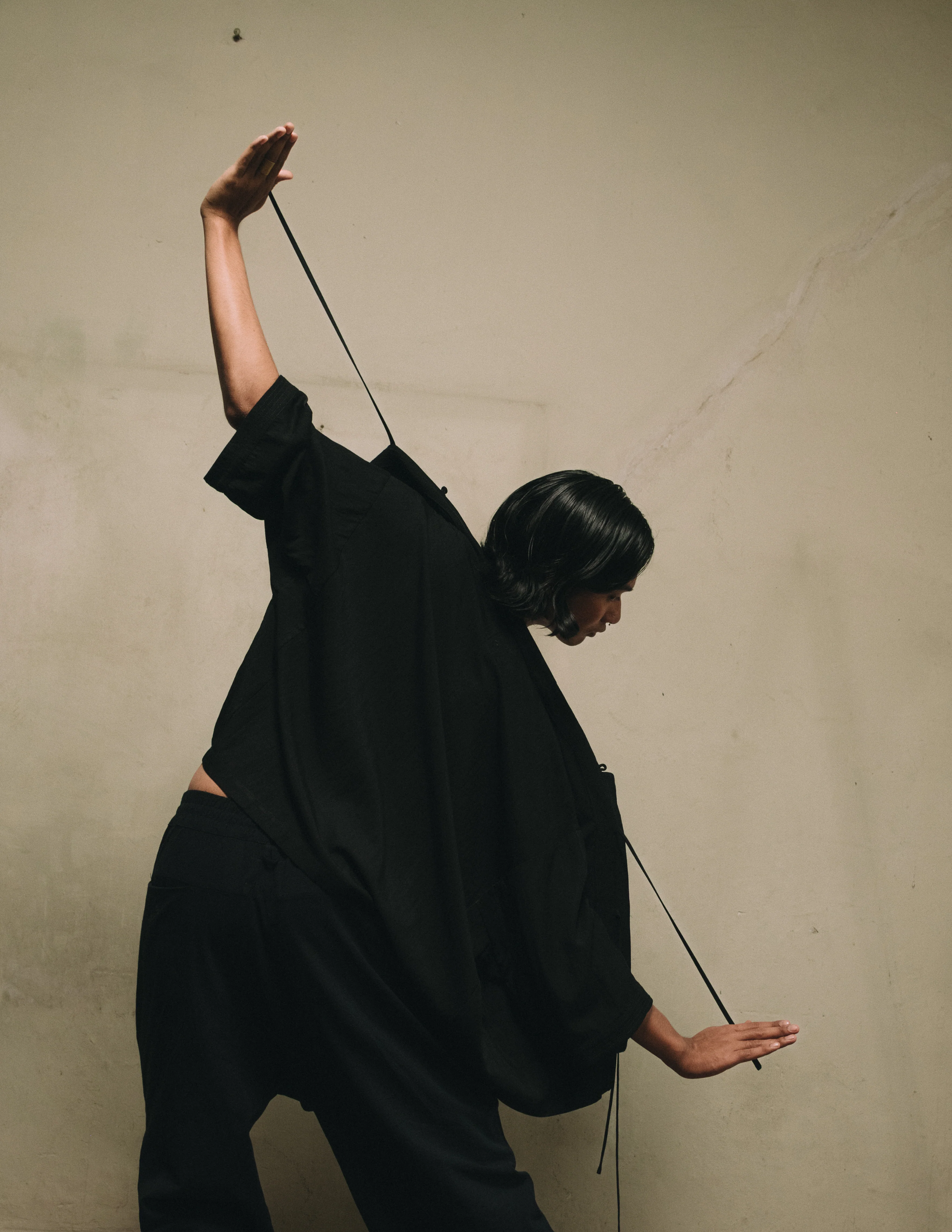 Unisex: Ria Loose Kedah Top (Black) - Image 9