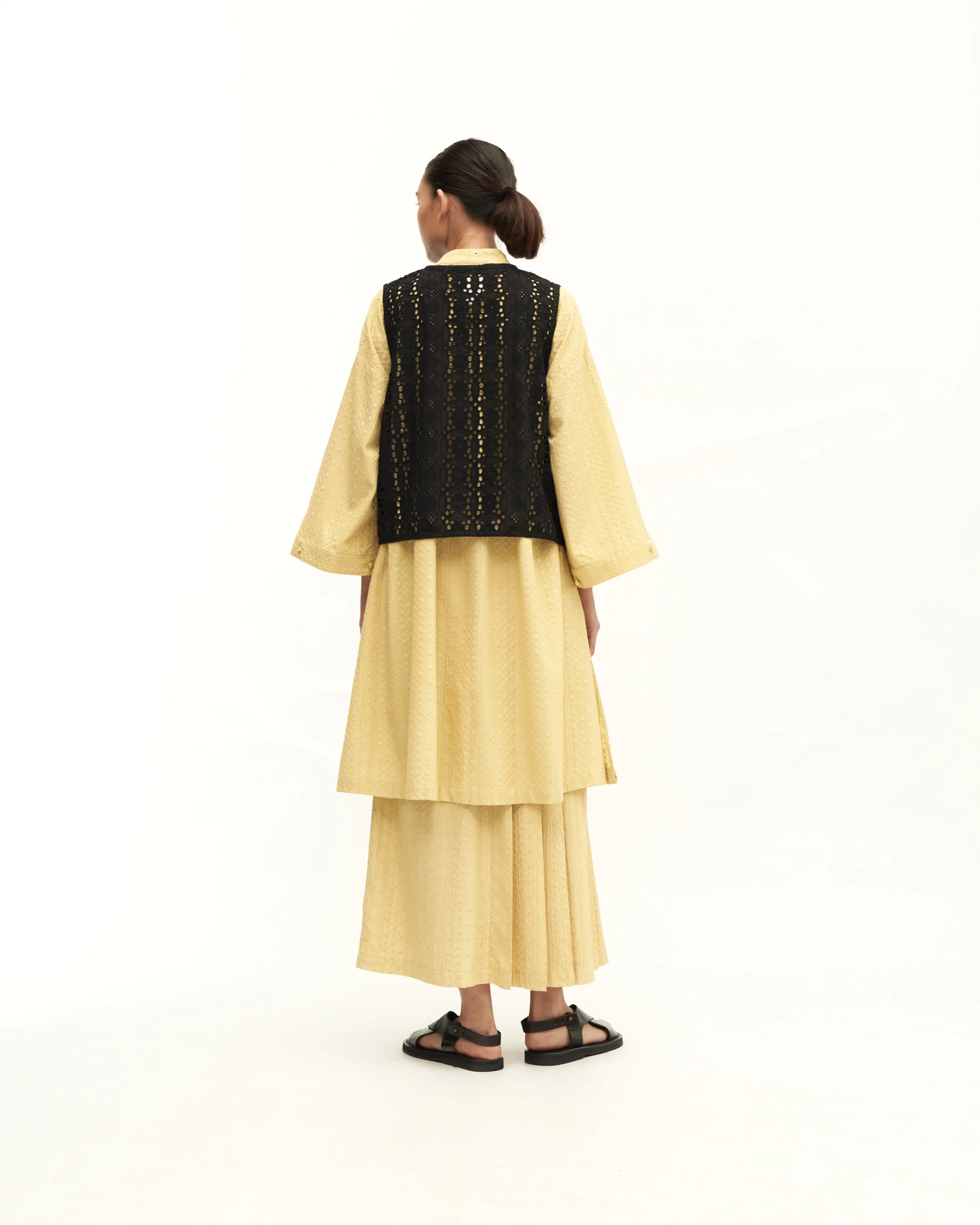Unisex: Serikat Vest (Black Eyelet) - Image 6