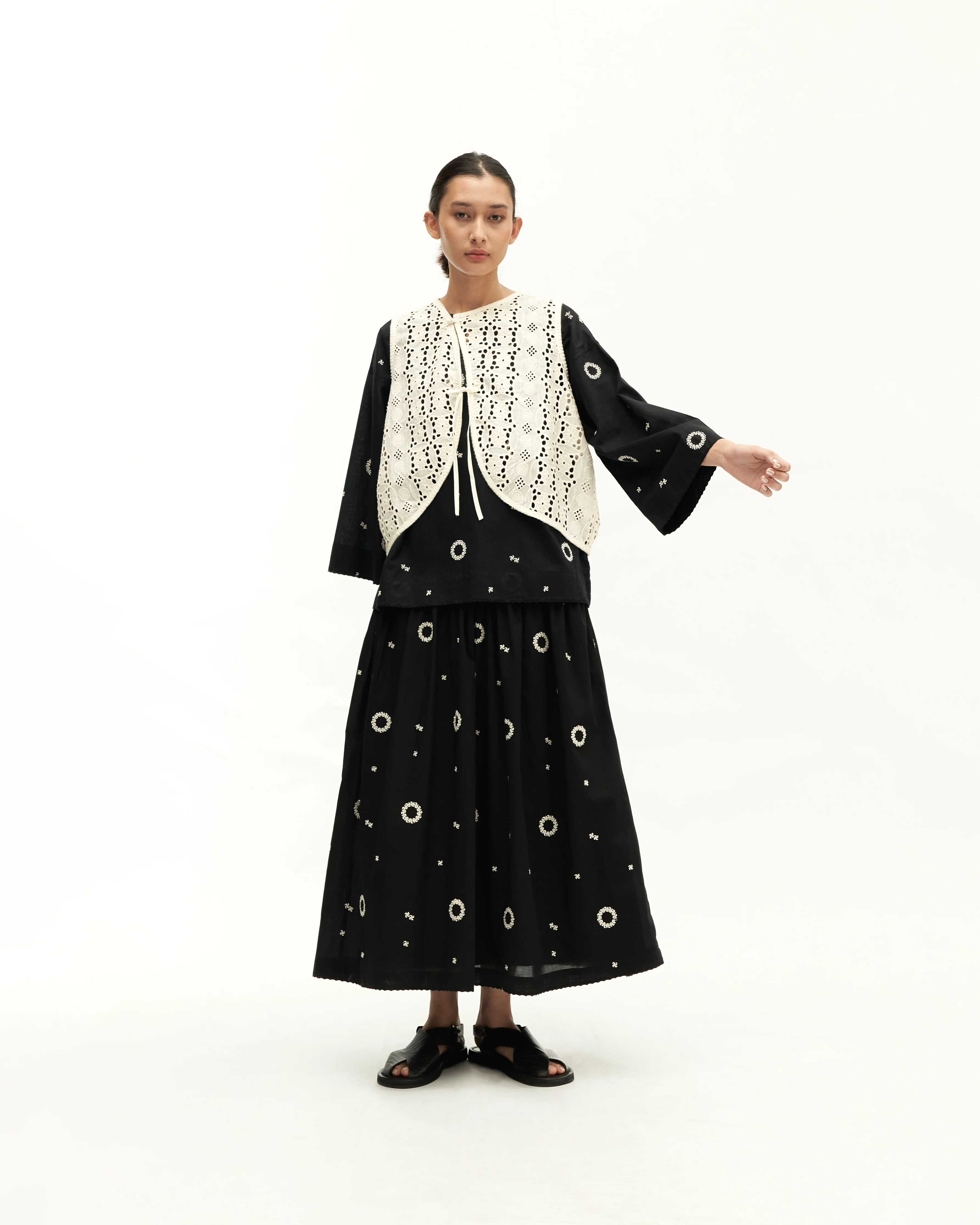 Women: Suria Kedah Top (Black Embroidered) - Image 2