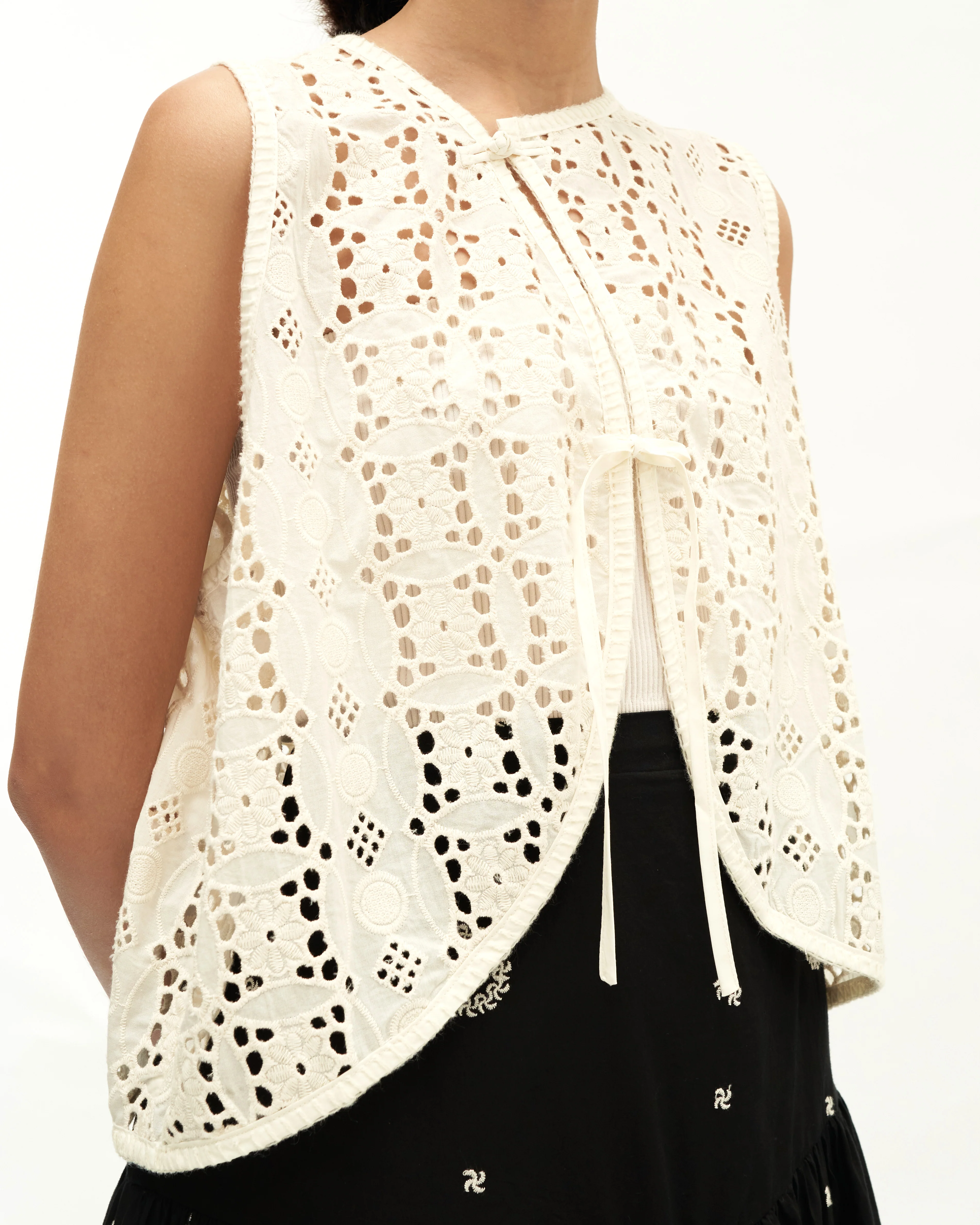 Unisex: Serikat Vest (Sand Eyelet) - Image 8