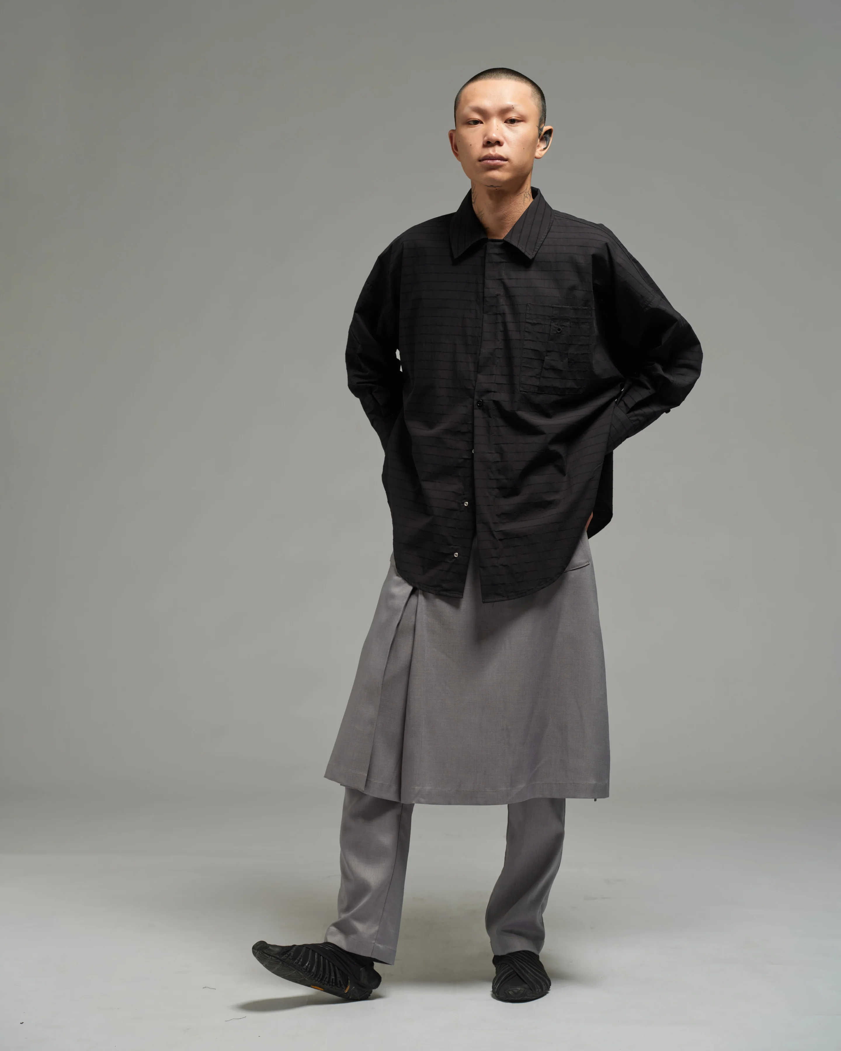 Unisex: Batwing Shirt (Black) - Image 2