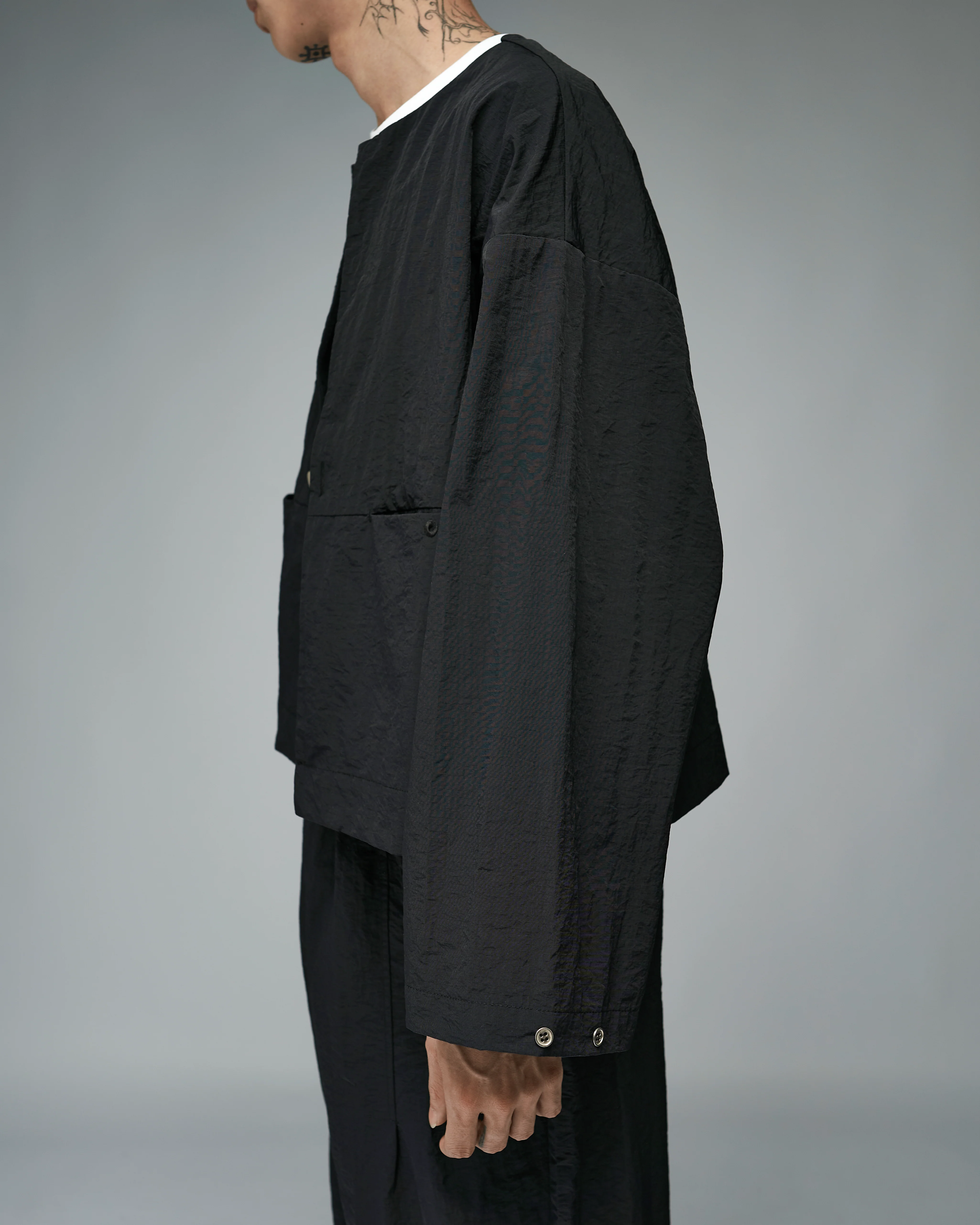 Unisex: The Cropped Jacket (Black) - Image 11