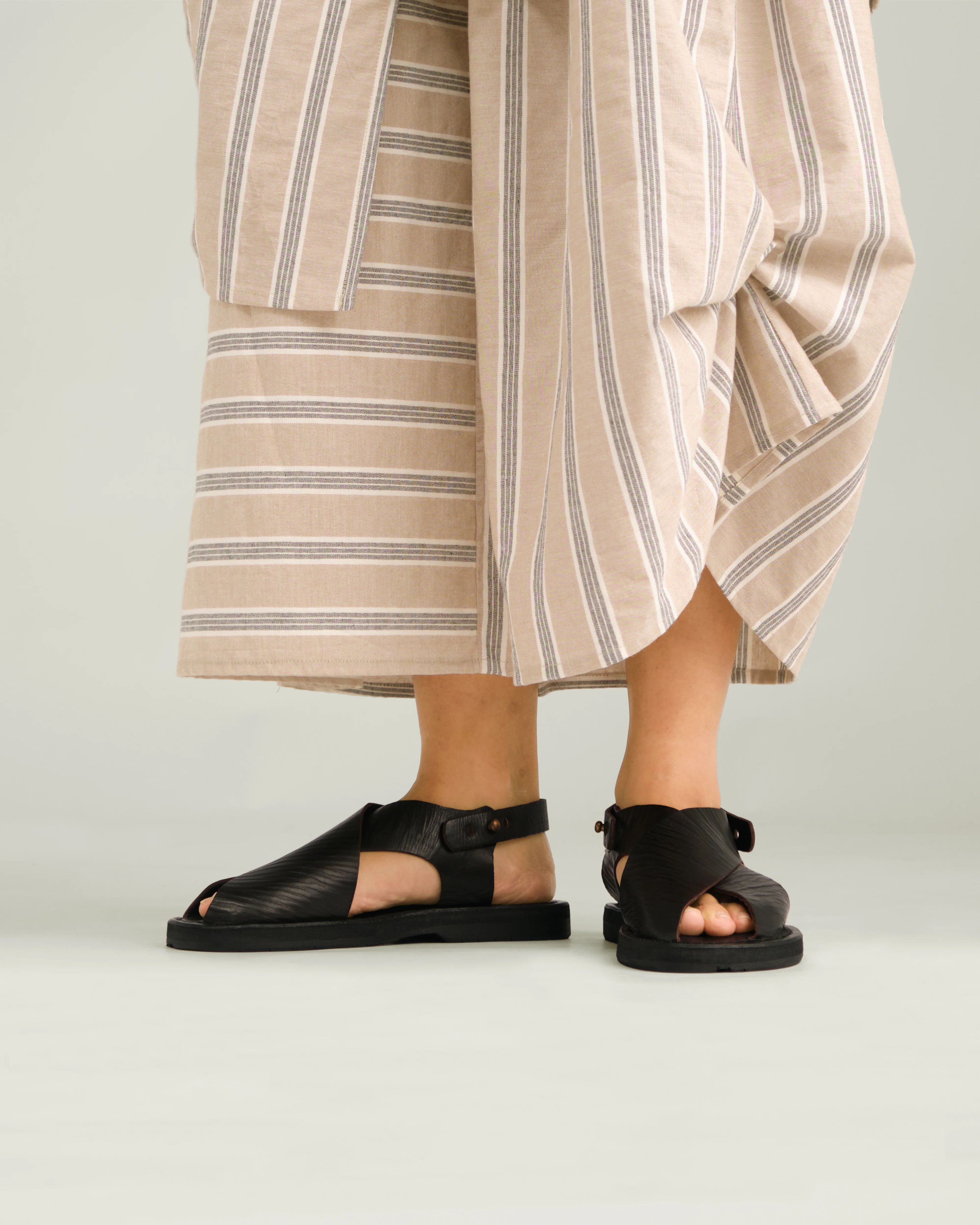 Unisex: The Mules Sandal (Black) - Image 10