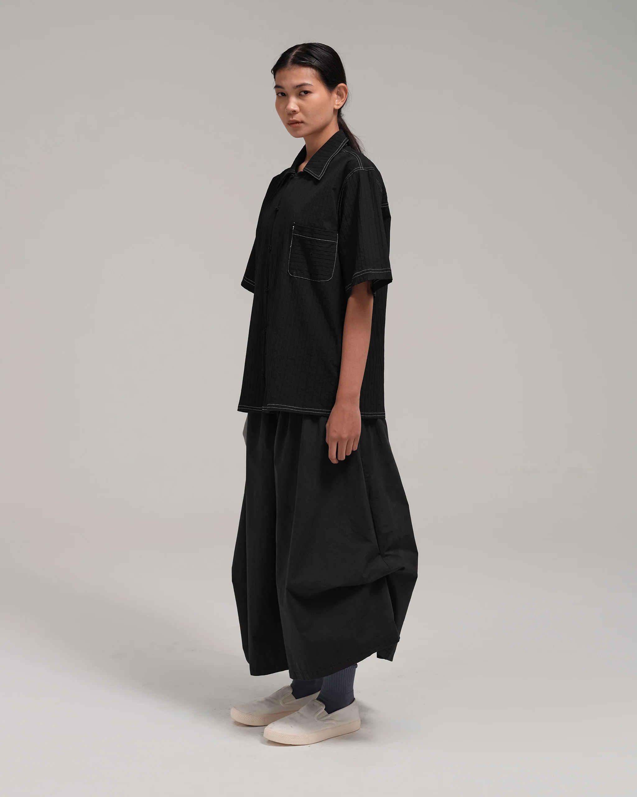 Unisex: The Shirt (Black) - Image 6