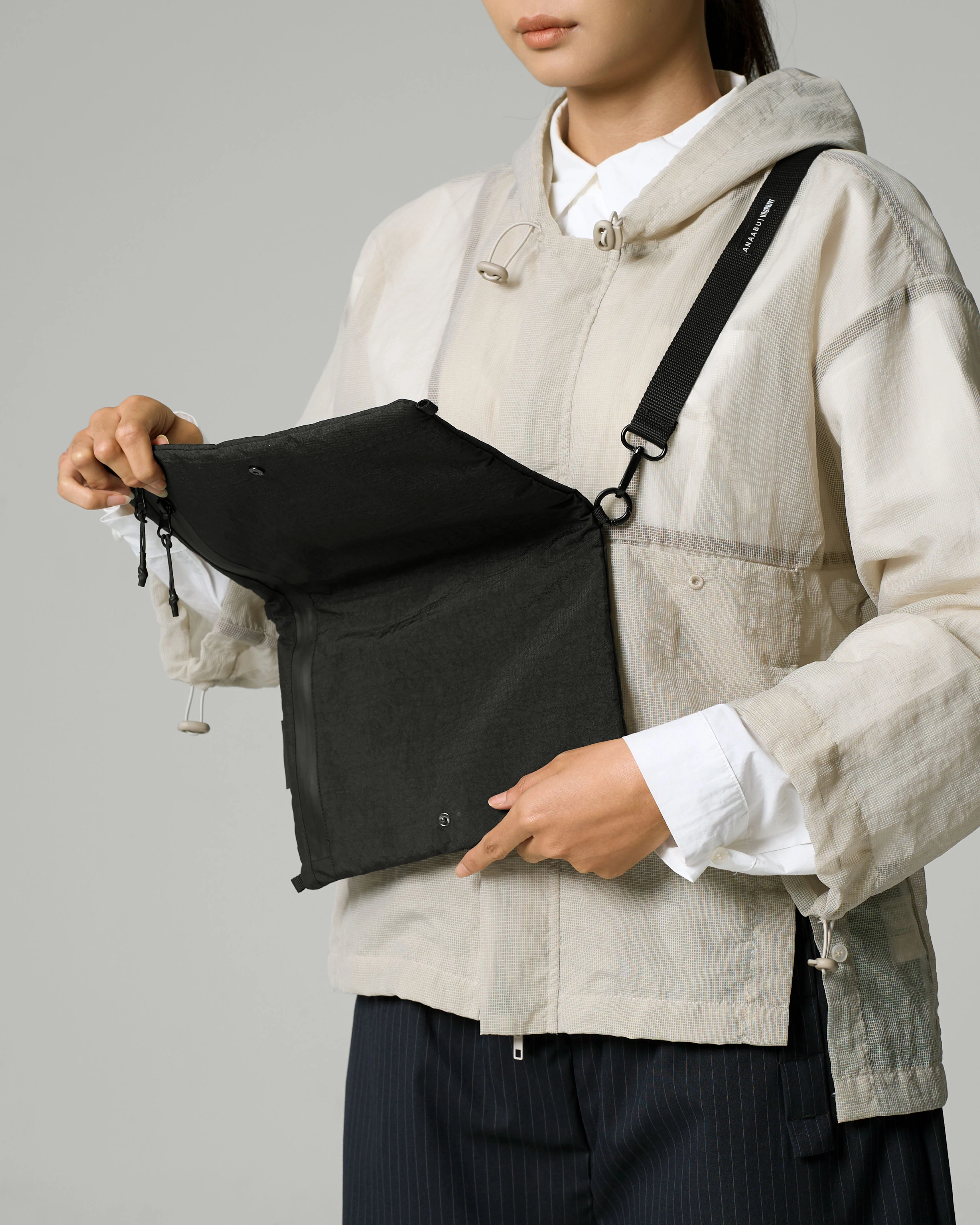 Unisex: The Transit Sling Bag (Black) - Image 5