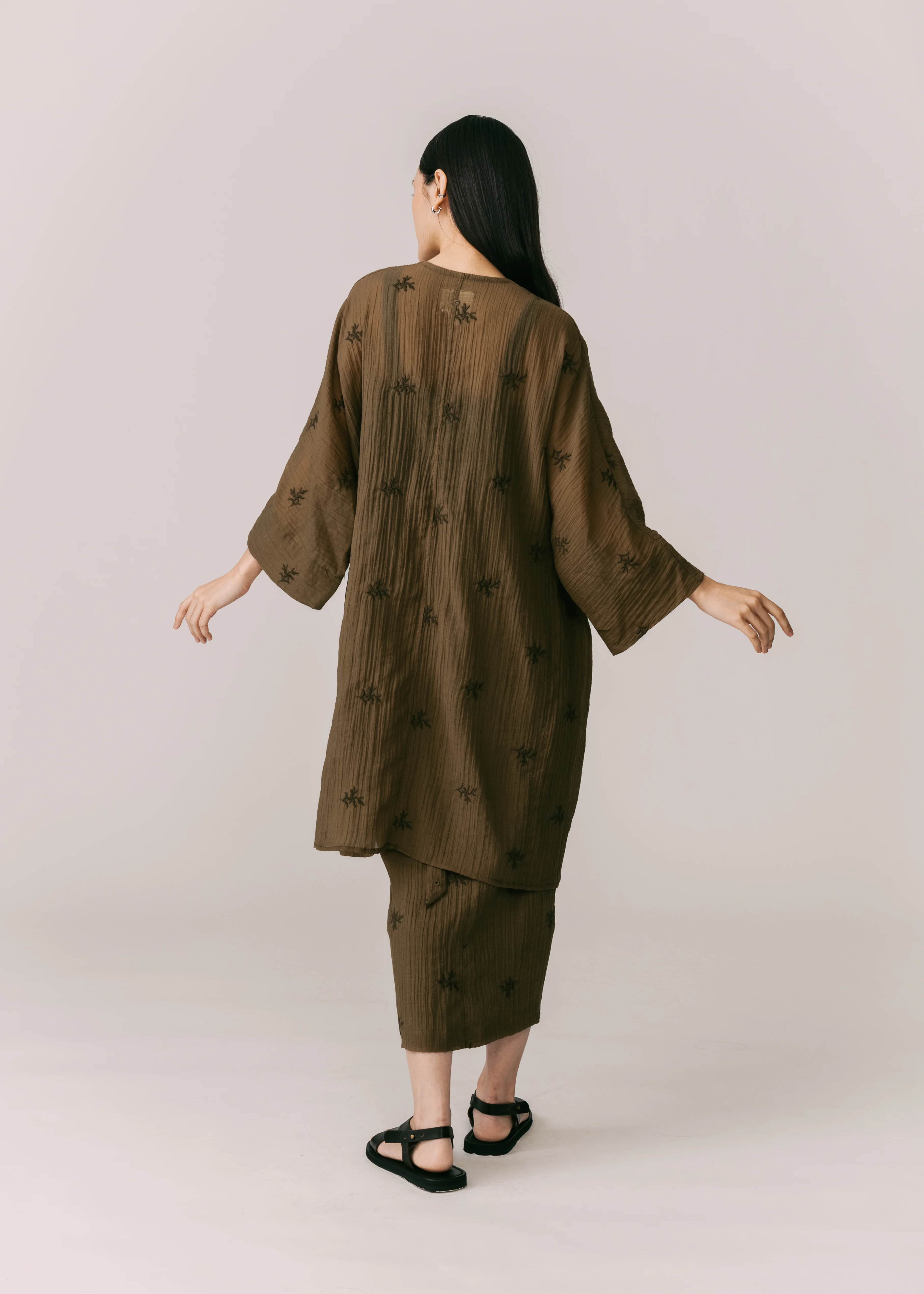 Women: Cambah Knot Sarung (Olive) - Image 3