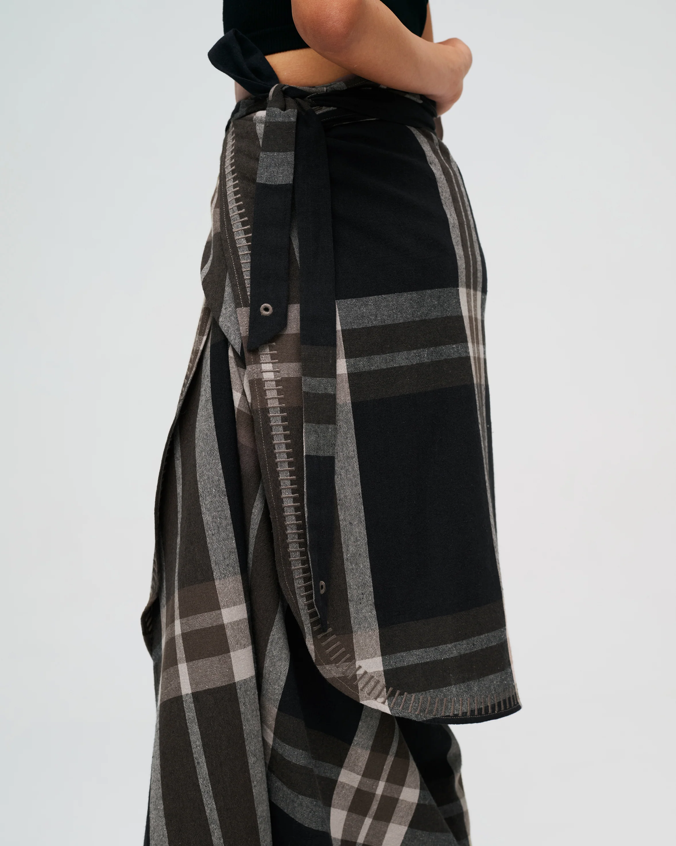 Women: Ketupat Palas Knot Skirt (Pulut Hitam) - Image 7