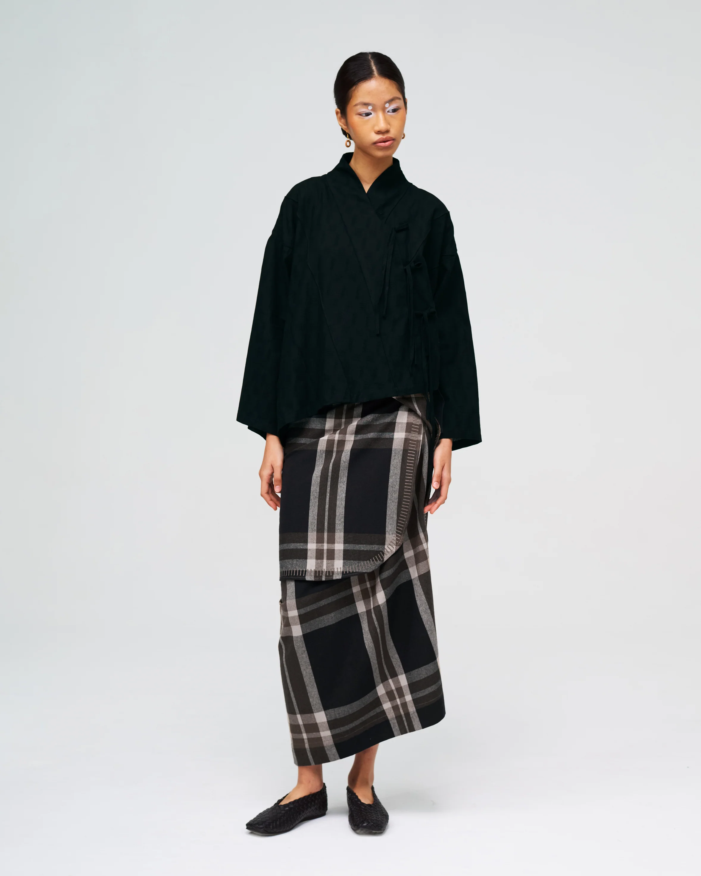 Women: Ketupat Palas Knot Skirt (Pulut Hitam) - Image 8