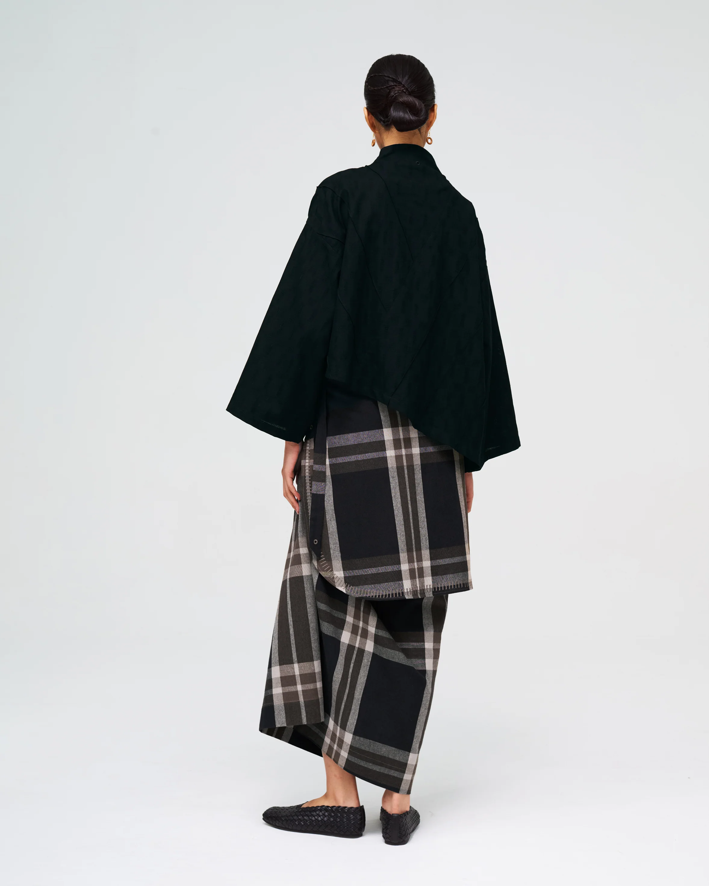 Women: Ketupat Palas Knot Skirt (Pulut Hitam) - Image 9
