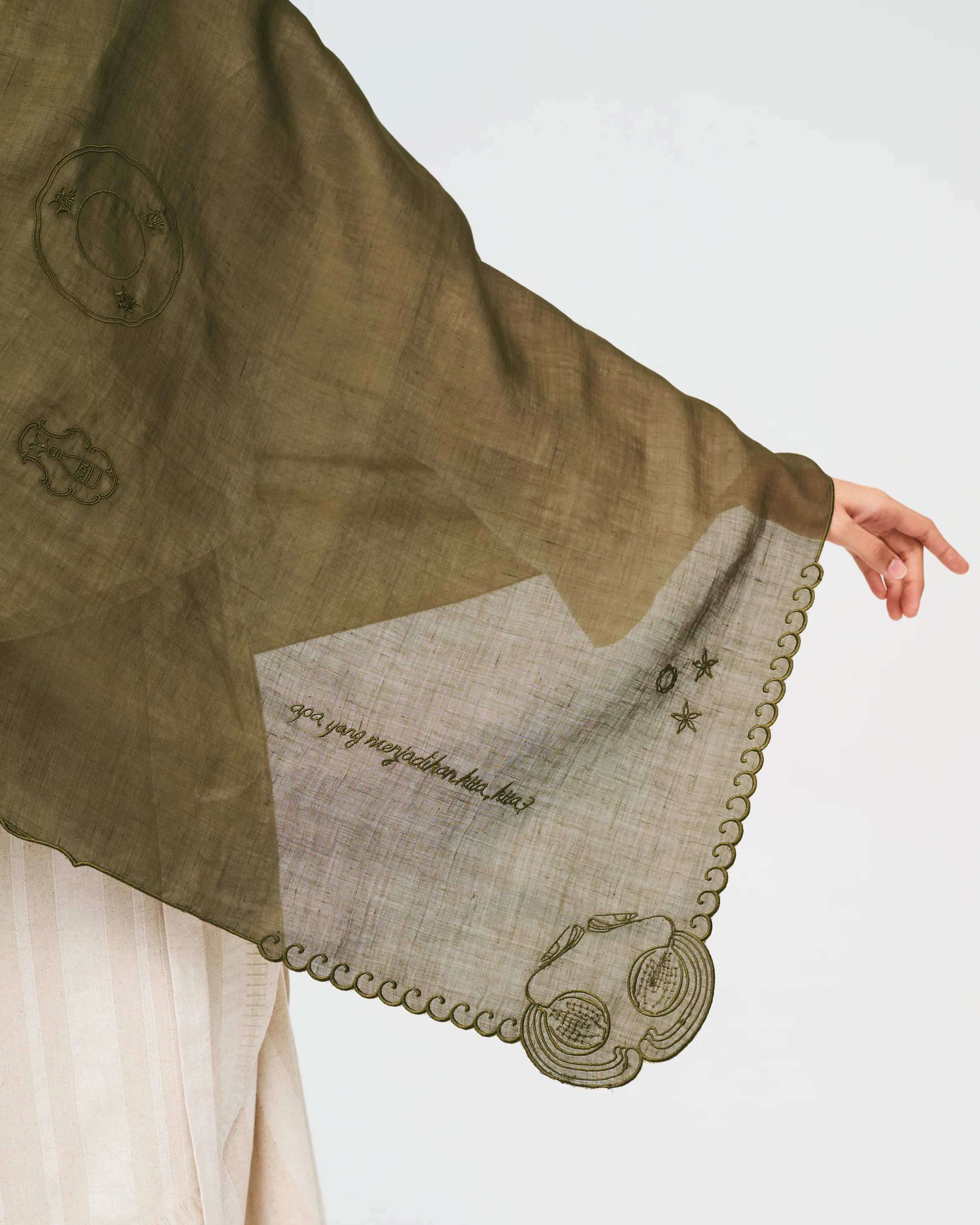 Women: Long Saprah Shawl (Daun Pisang) - Image 6