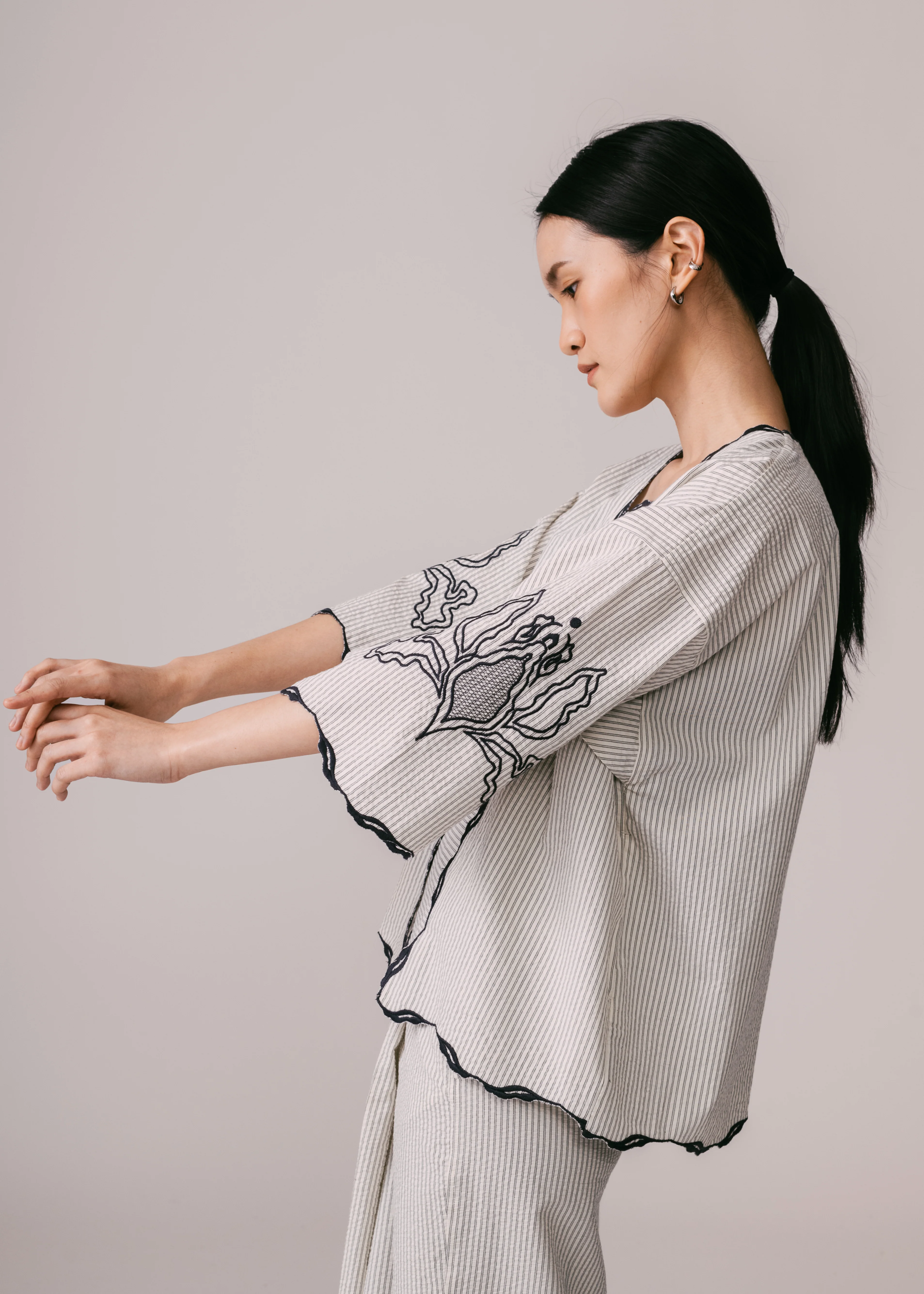 Women: Mekar Loose Kebaya (Black Stripe) - Image 3