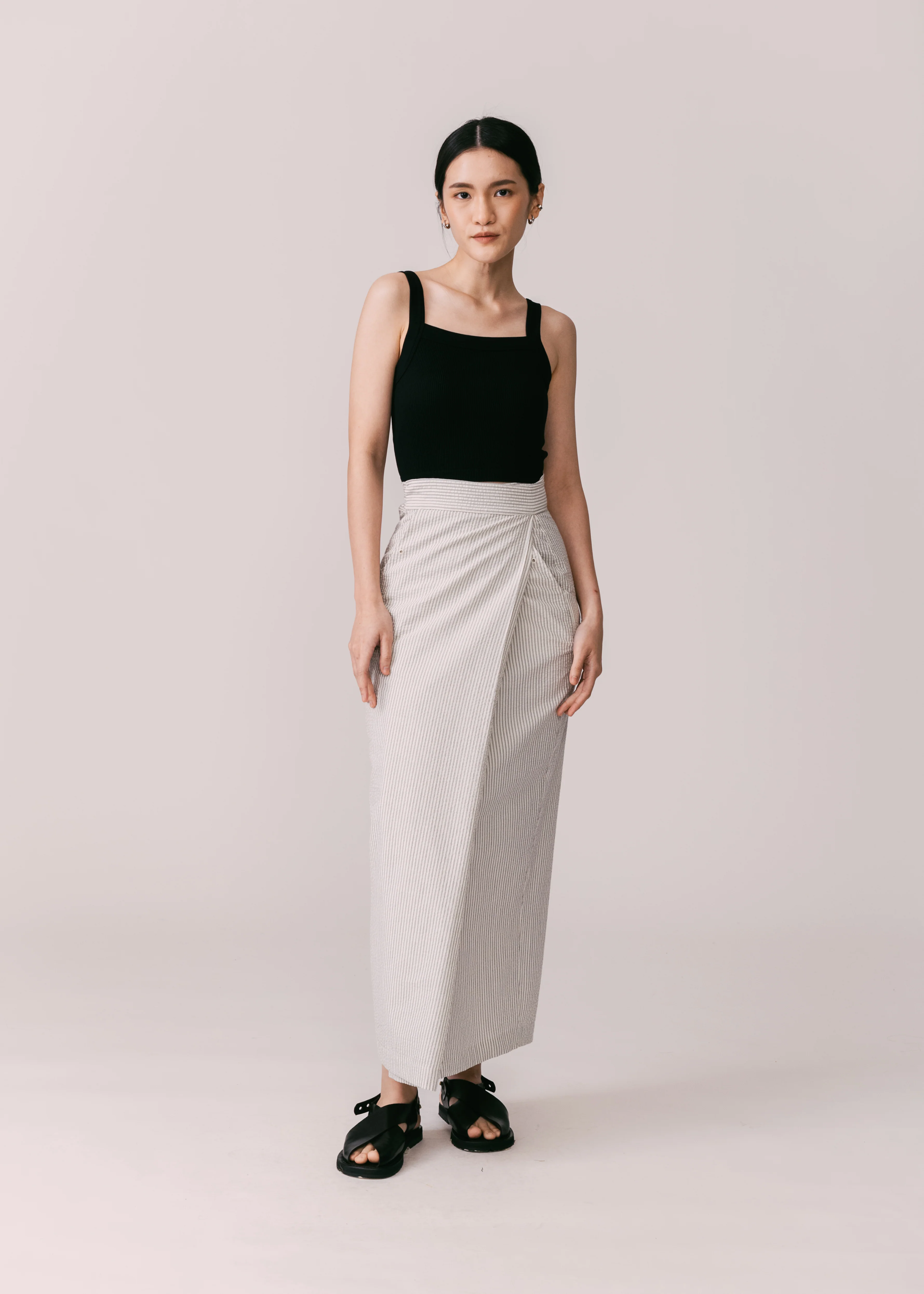 Women: Mekar Wrapped Sarung (Black Stripe)