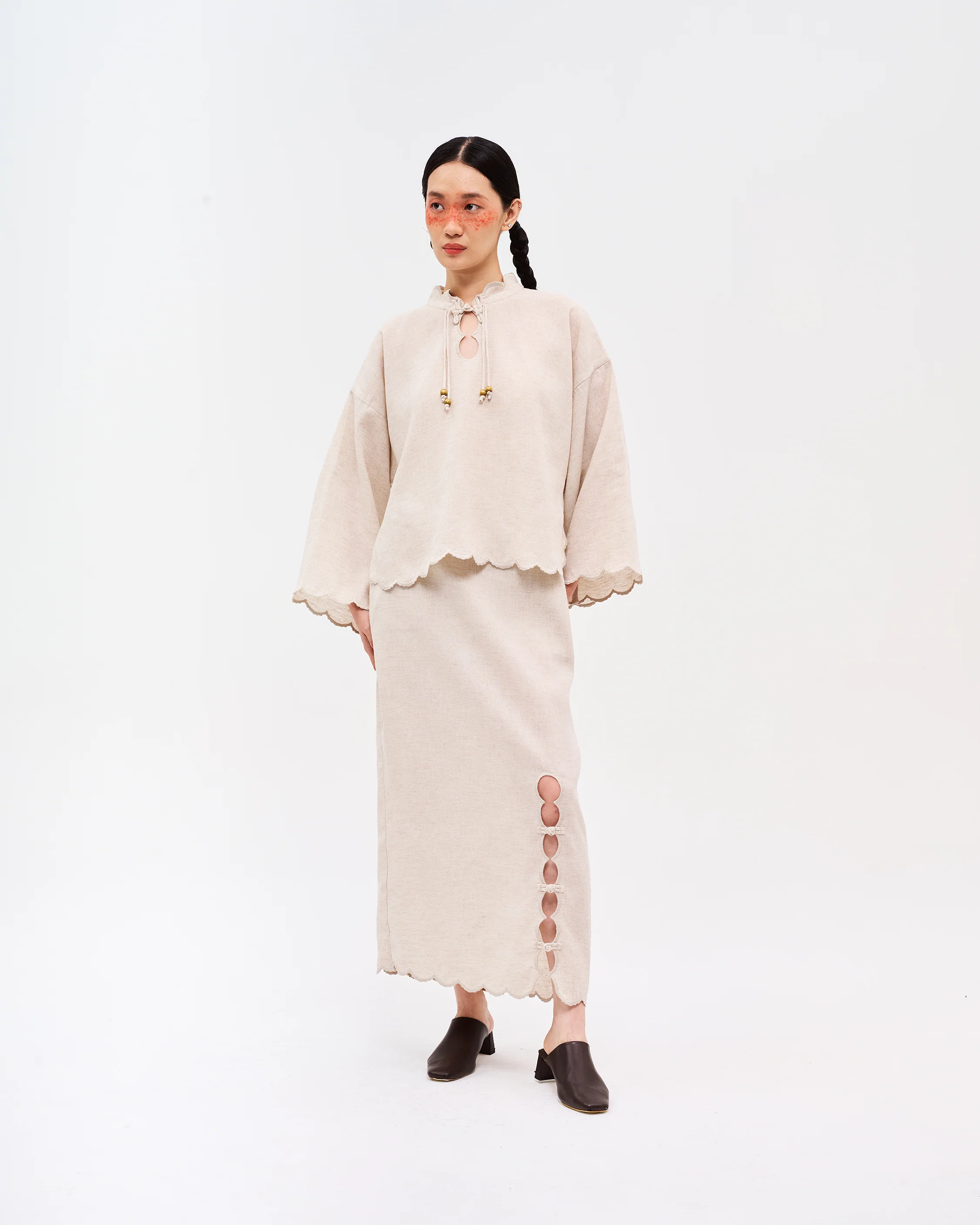 Women: Mooncake Pencil Skirt (Lotus Seed) - Image 6