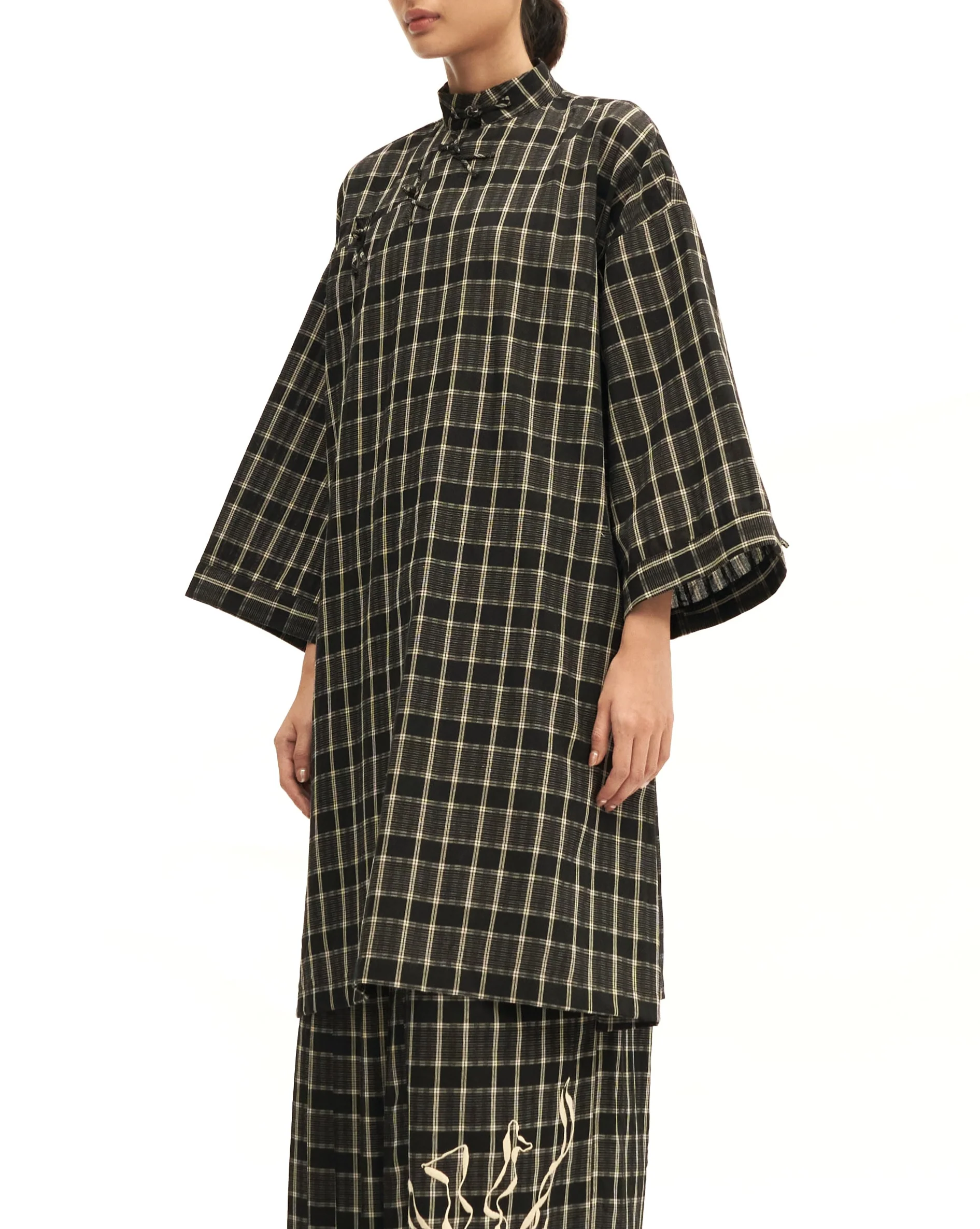 Women: Rasa Loose Kurung Top (Black Checks) - Image 7