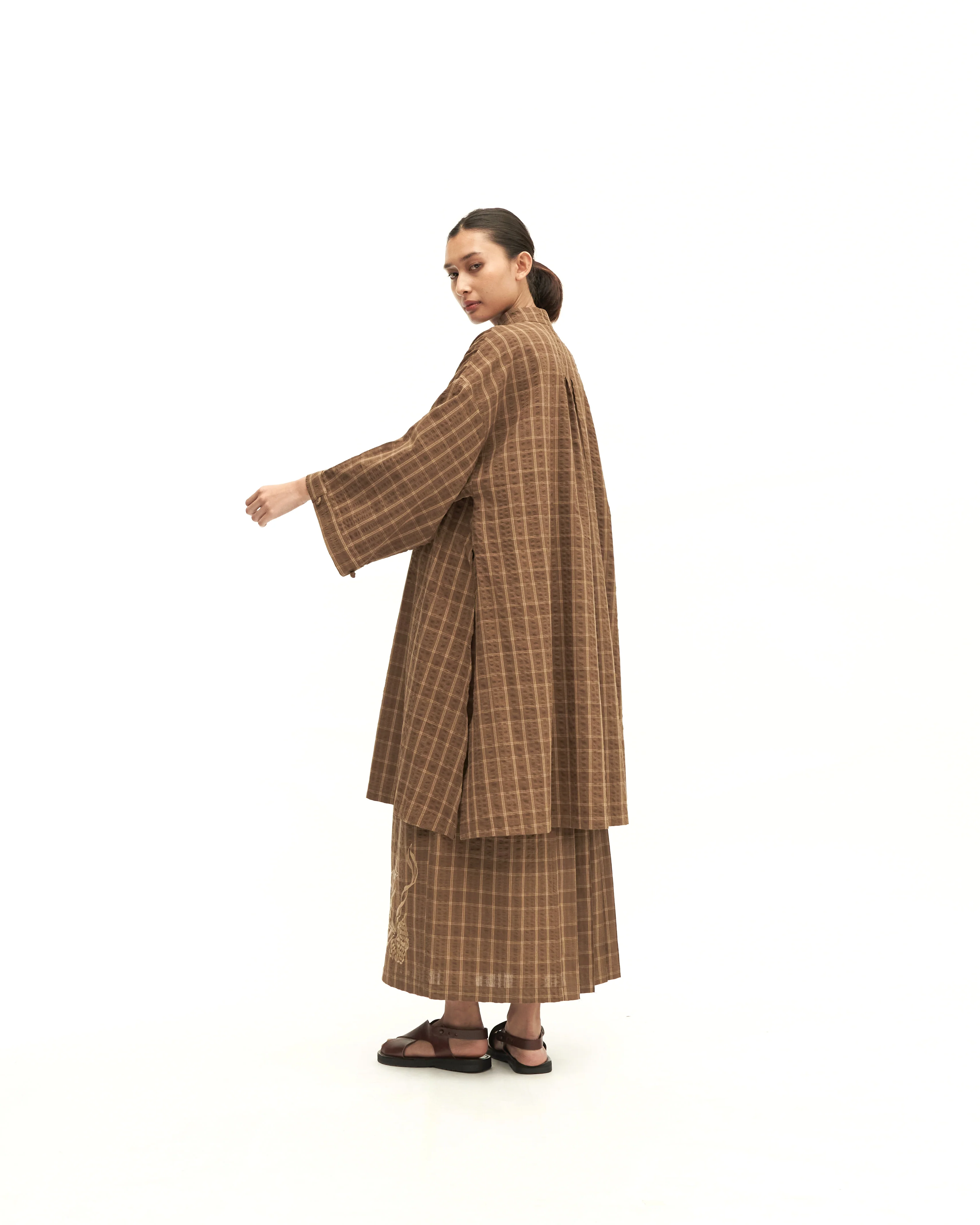 Women: Rasa Loose Kurung Top (Brown Checks) - Image 7