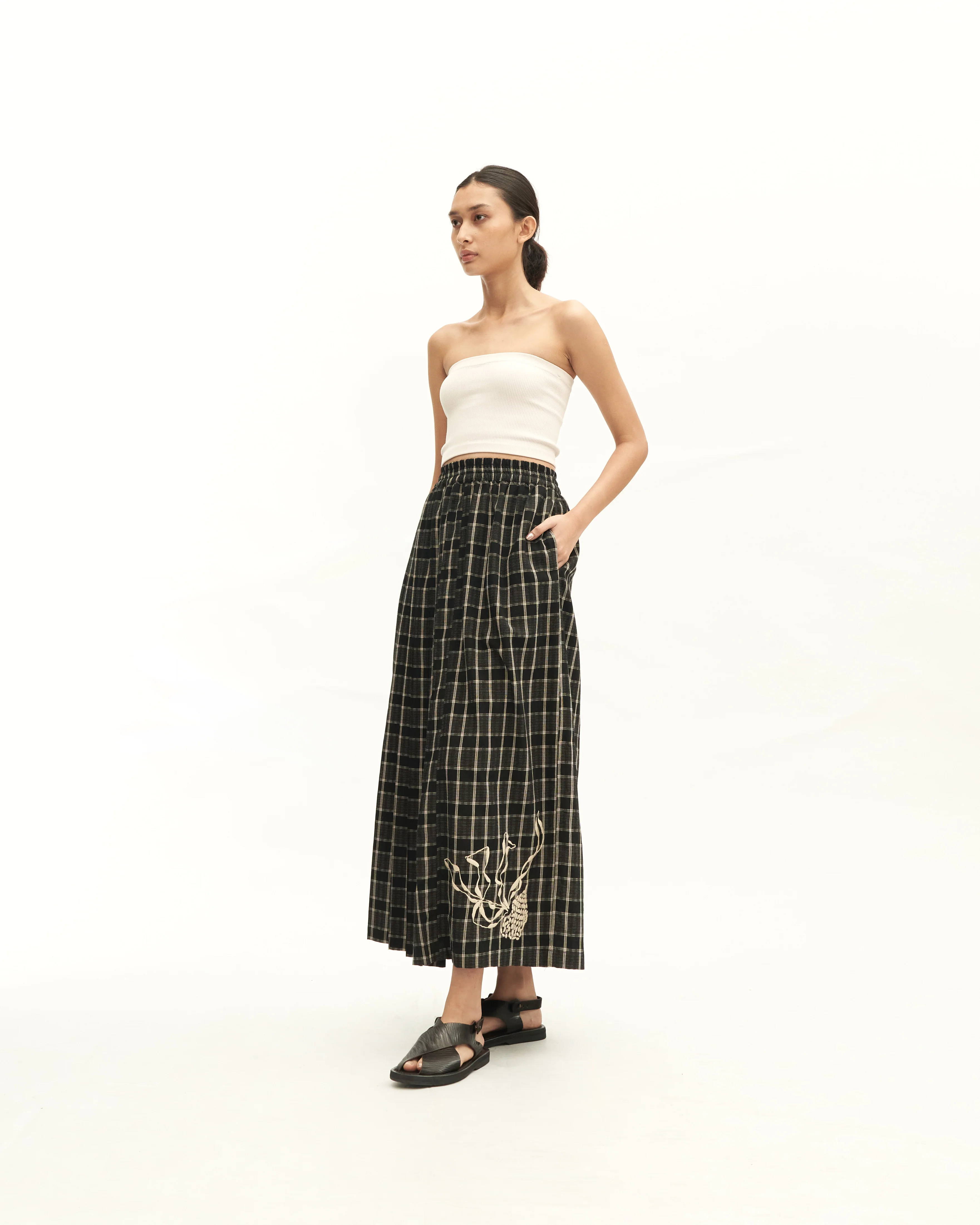 Women: Rasa Pleated Skirt (Black Checks) - Image 3