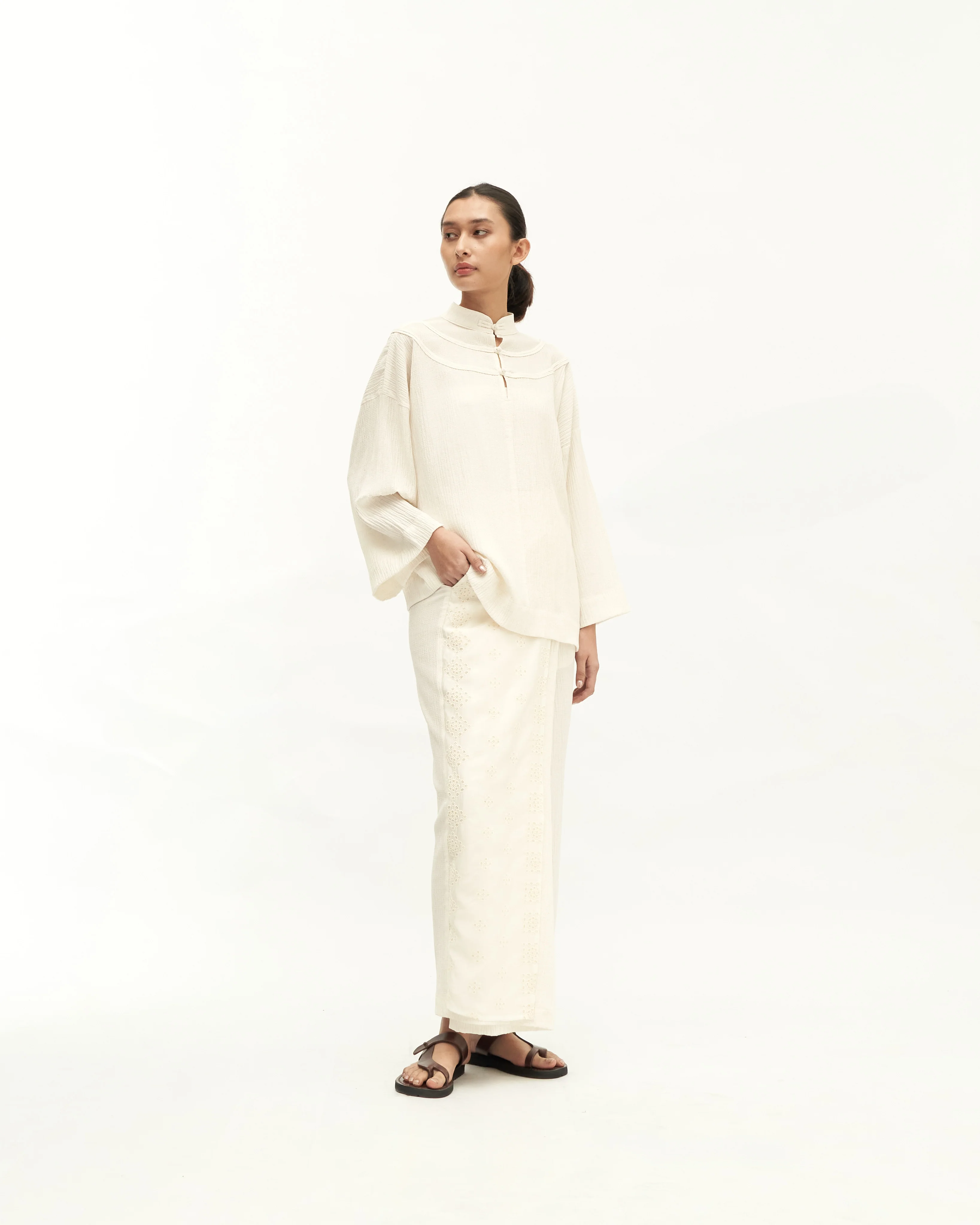 Women: Subuh Kedah Top (Off White)