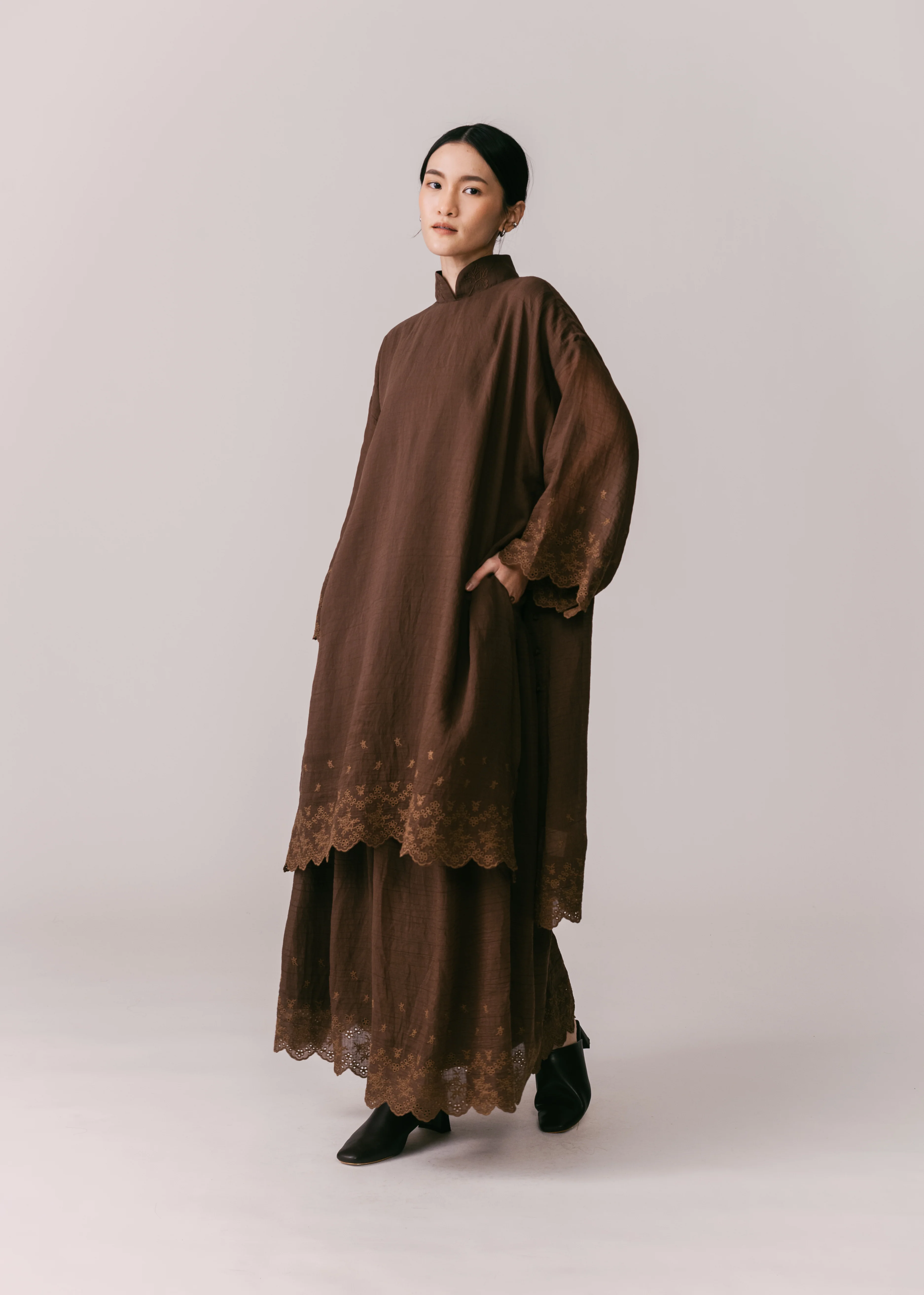 Women: Terbit Loose Kurung Top (Dark Brown)