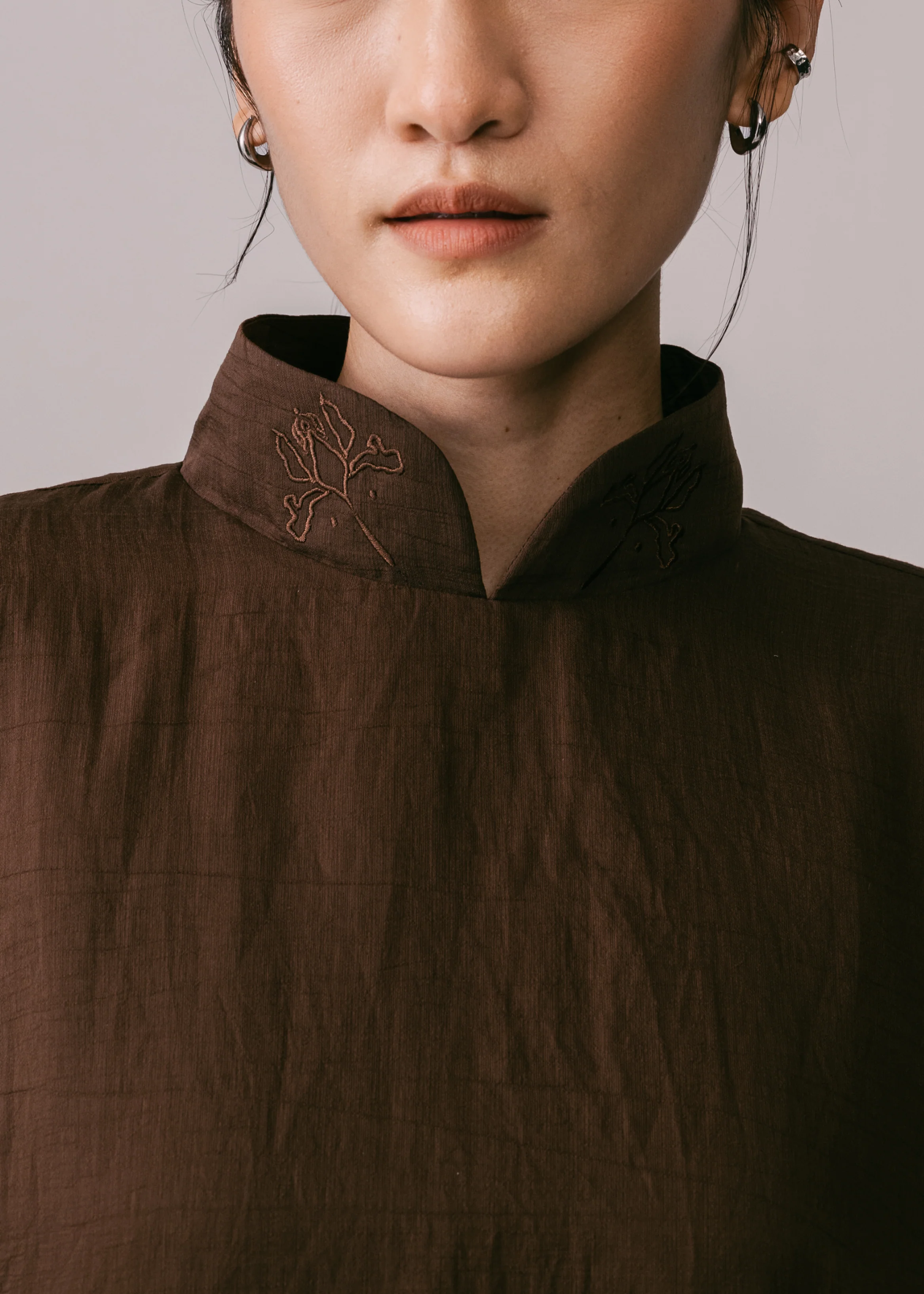 Women: Terbit Loose Kurung Top (Dark Brown) - Image 5