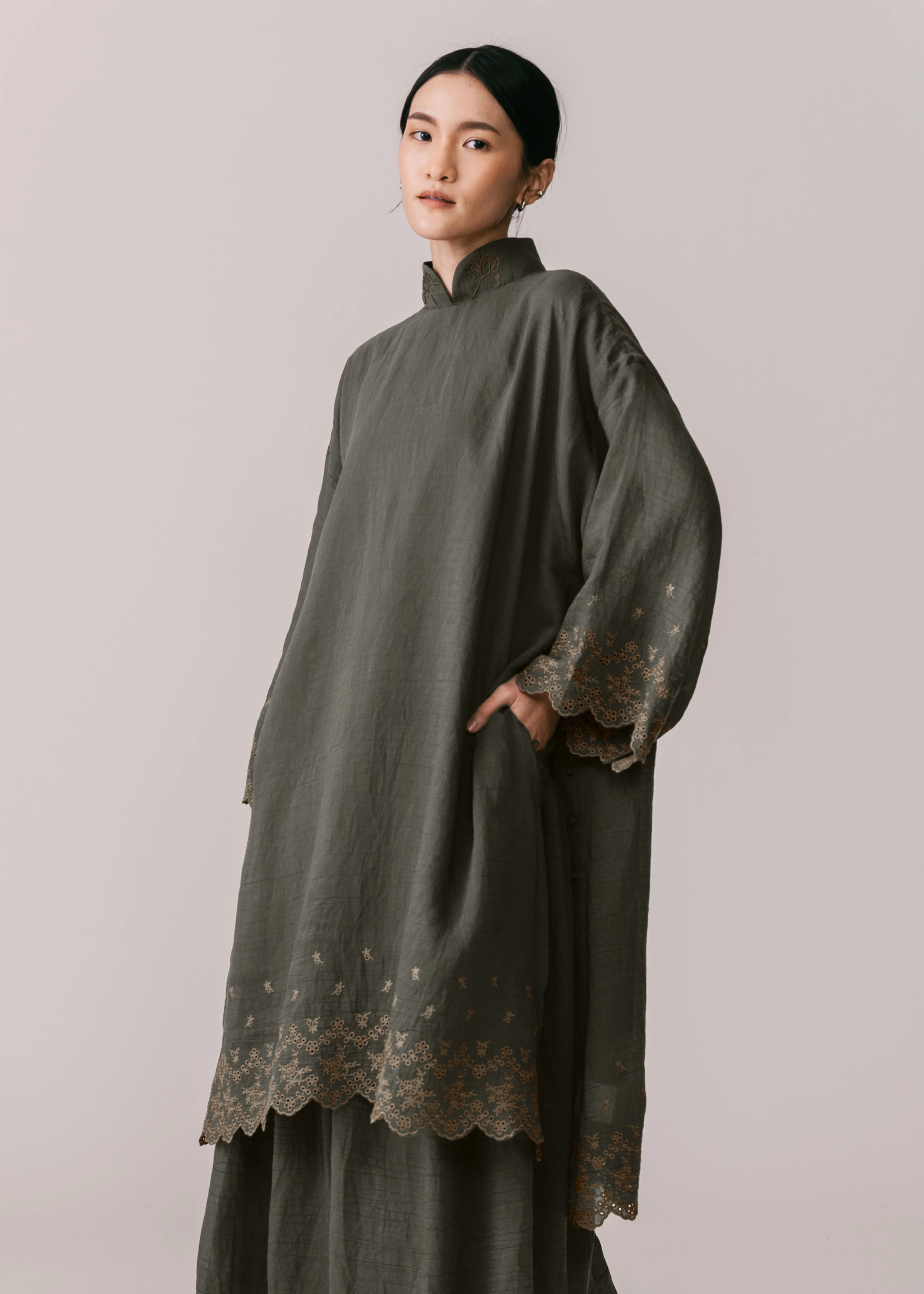 Women: Terbit Loose Kurung Top (Olive) - Image 4