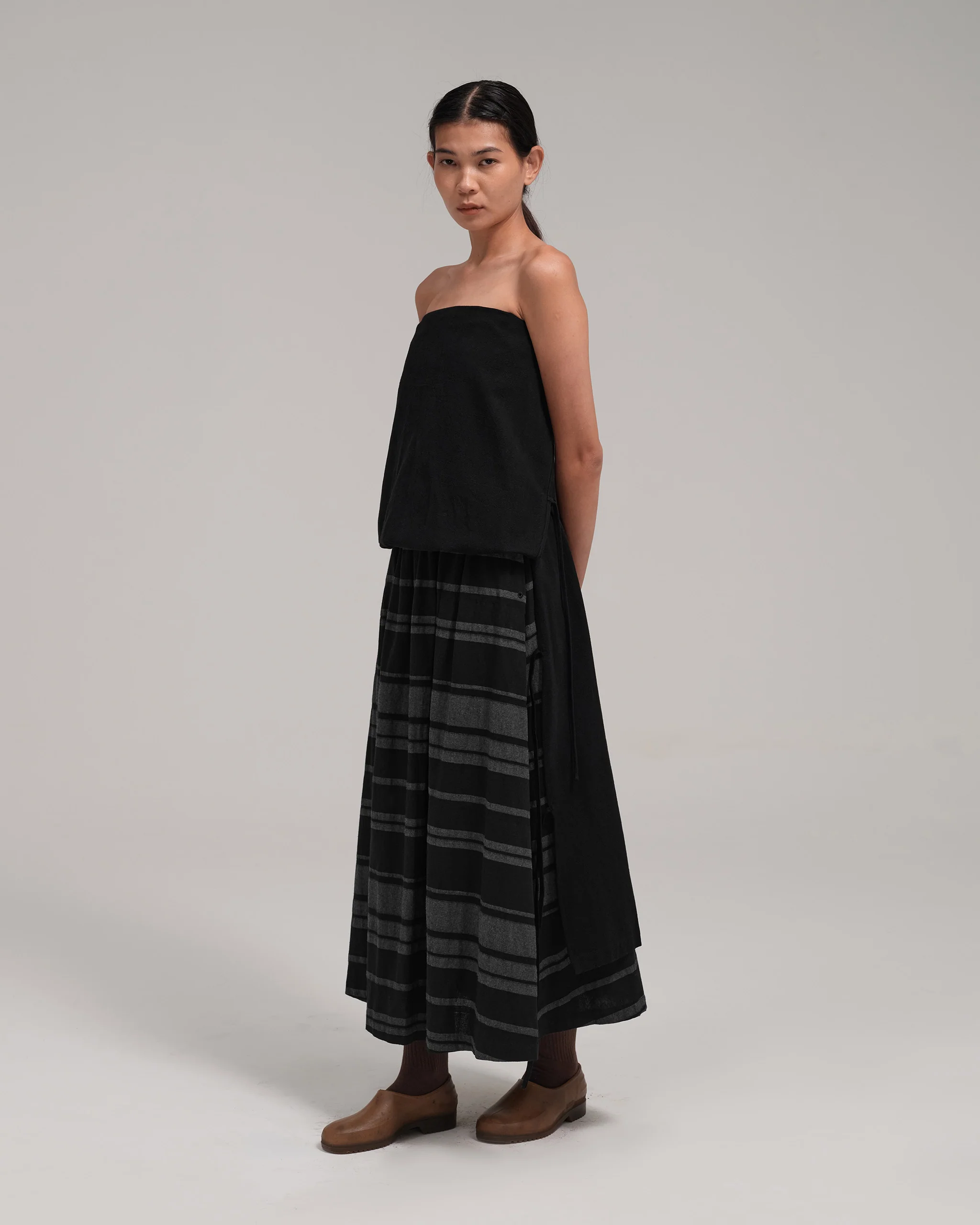 Women: The Midi Skirt (Stripe Black) - Image 14