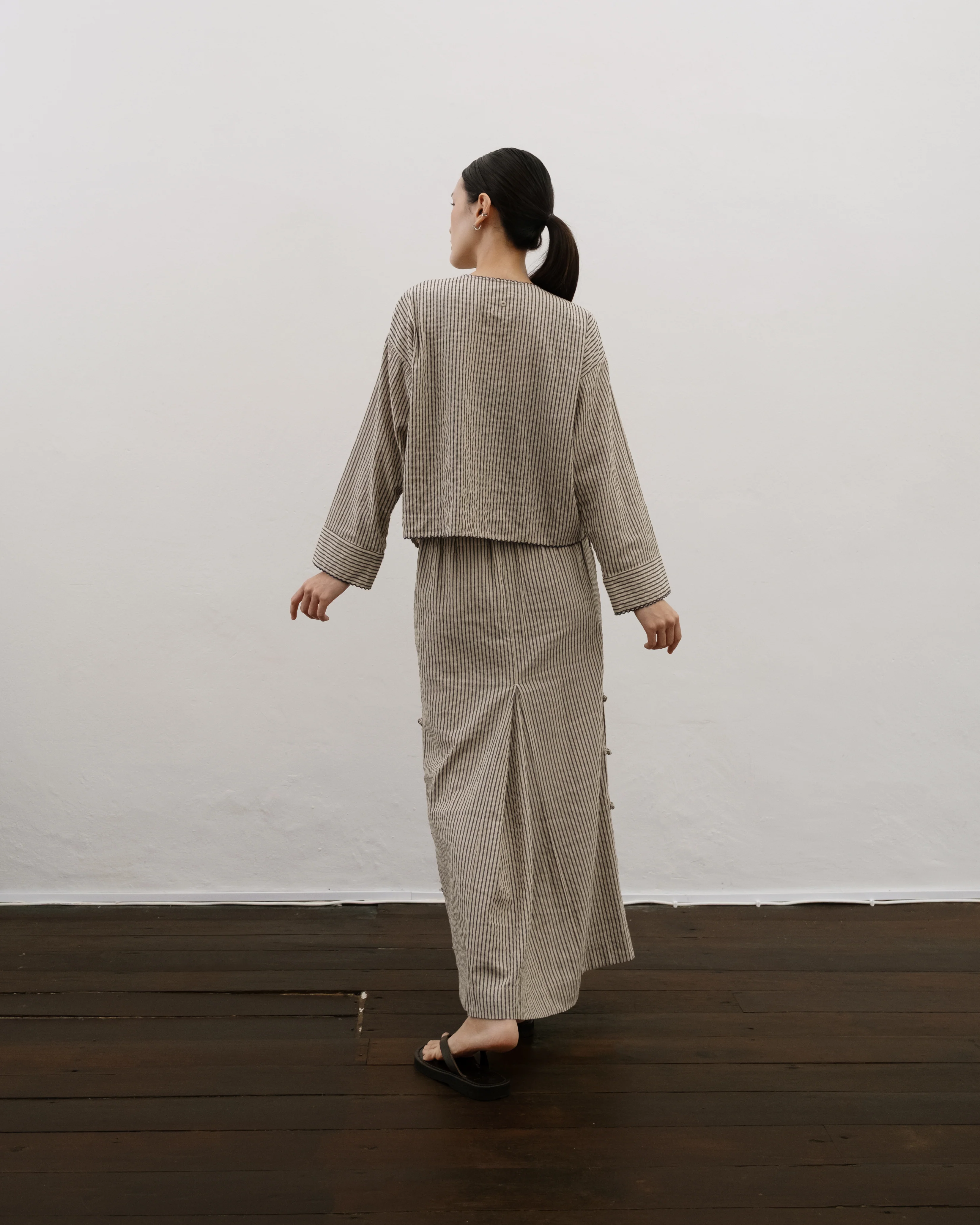 Women: Tiān Kebaya Top (Blue Stripe) - Image 3
