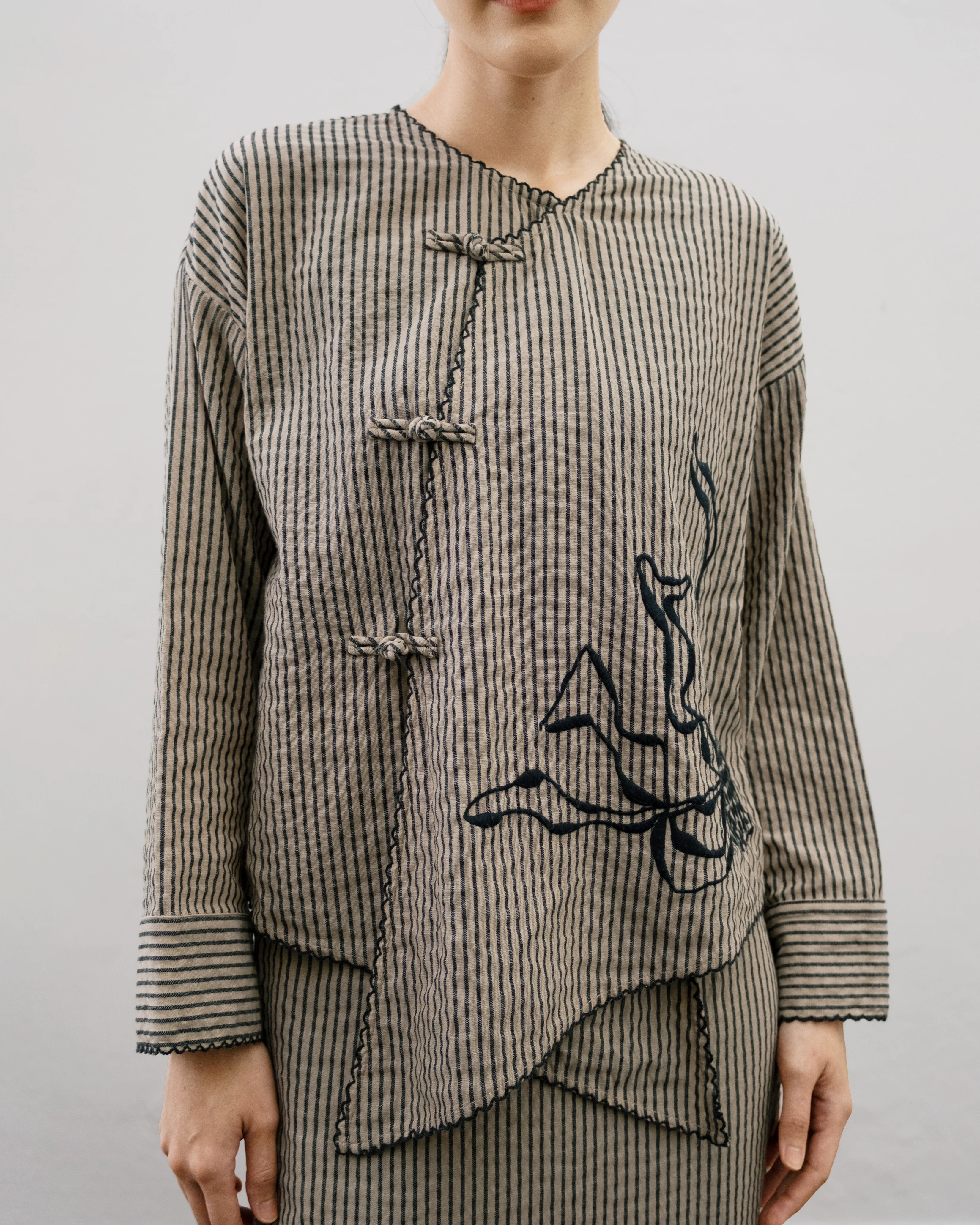 Women: Tiān Kebaya Top (Blue Stripe) - Image 4