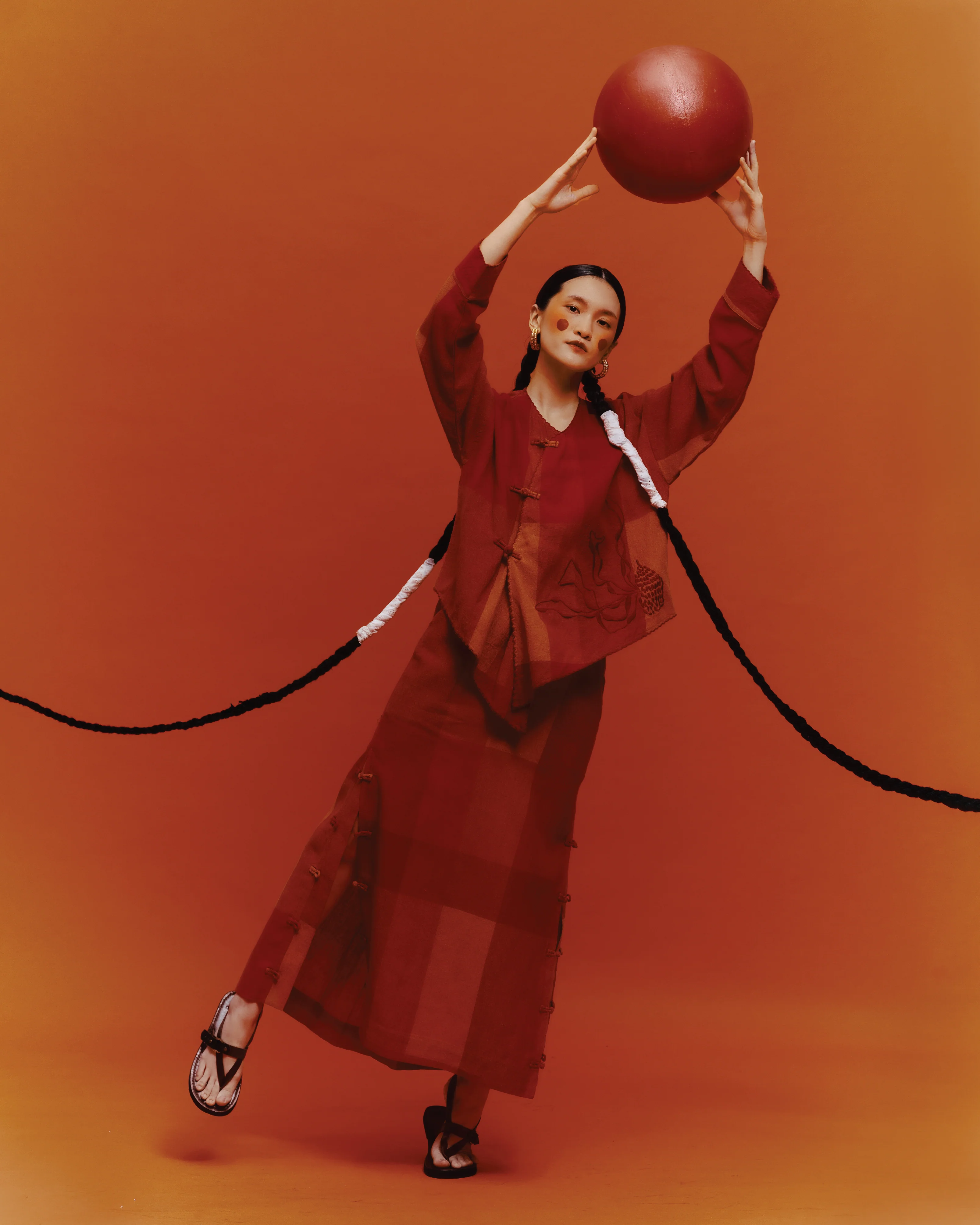 Women: Tiān Kebaya Top (Sunset Red) - Image 10