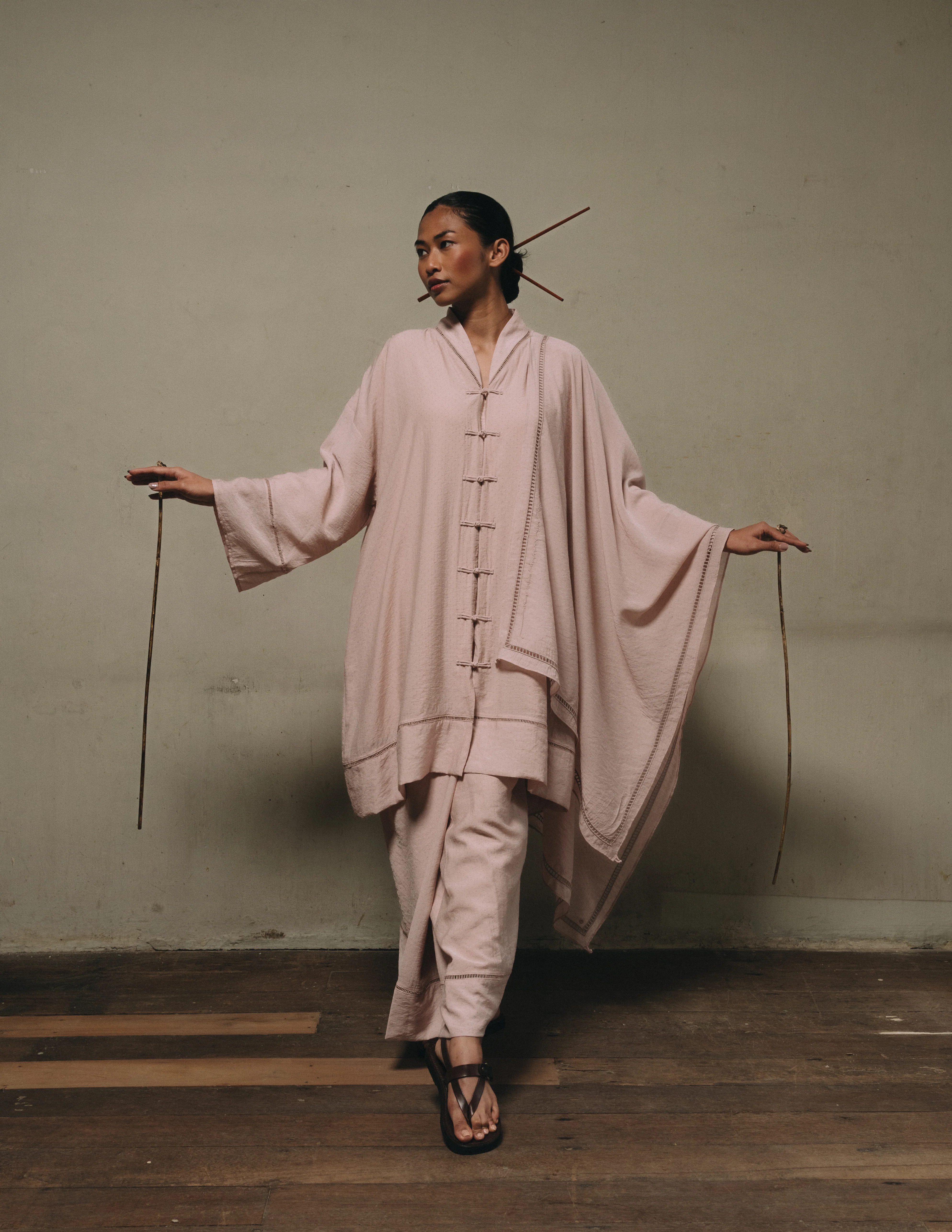 Women: Tumboh Loose Kebarung (Dusty Pink) - Image 9
