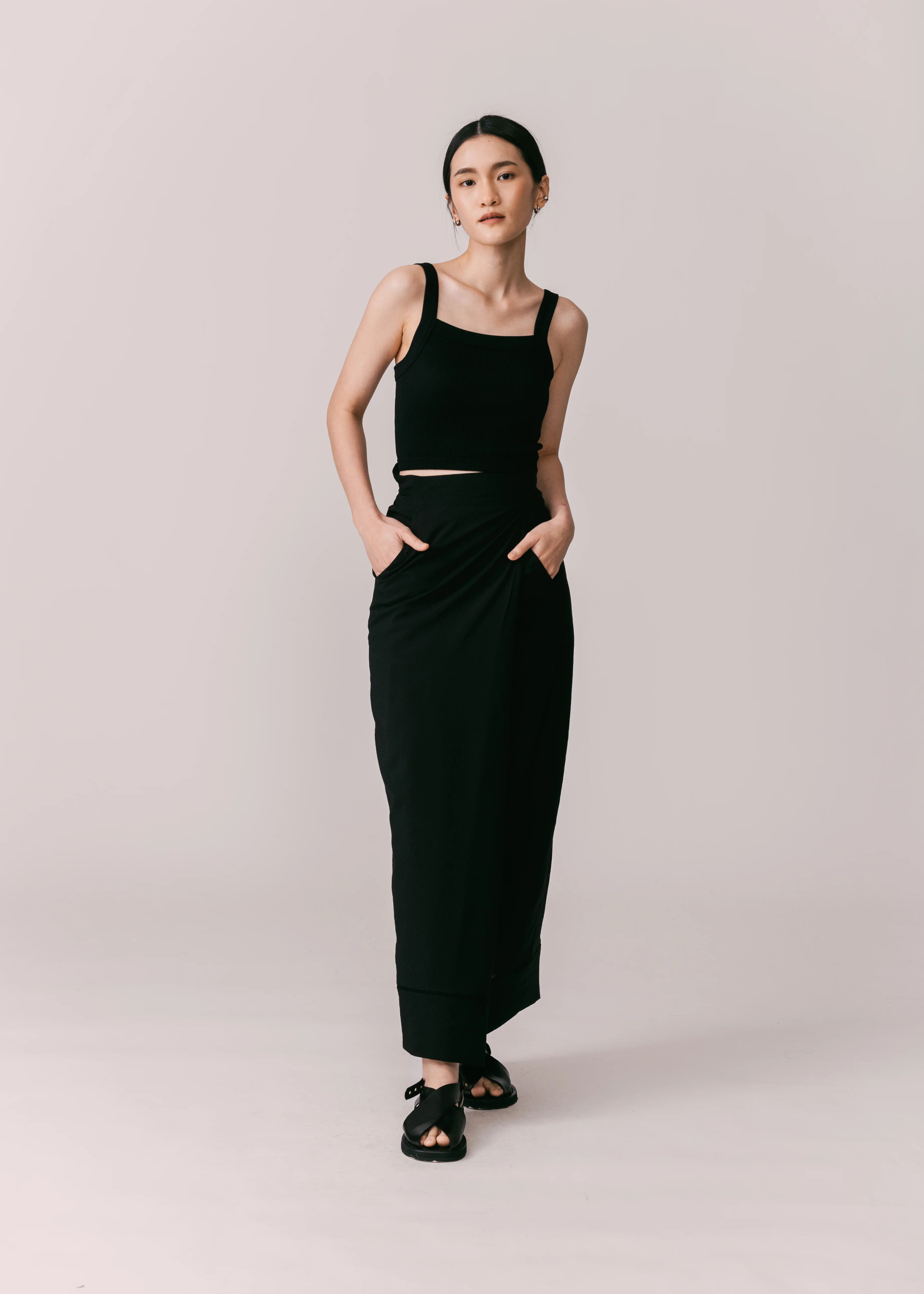 Women: Tumboh Wrapped Sarung (Black) - Image 3