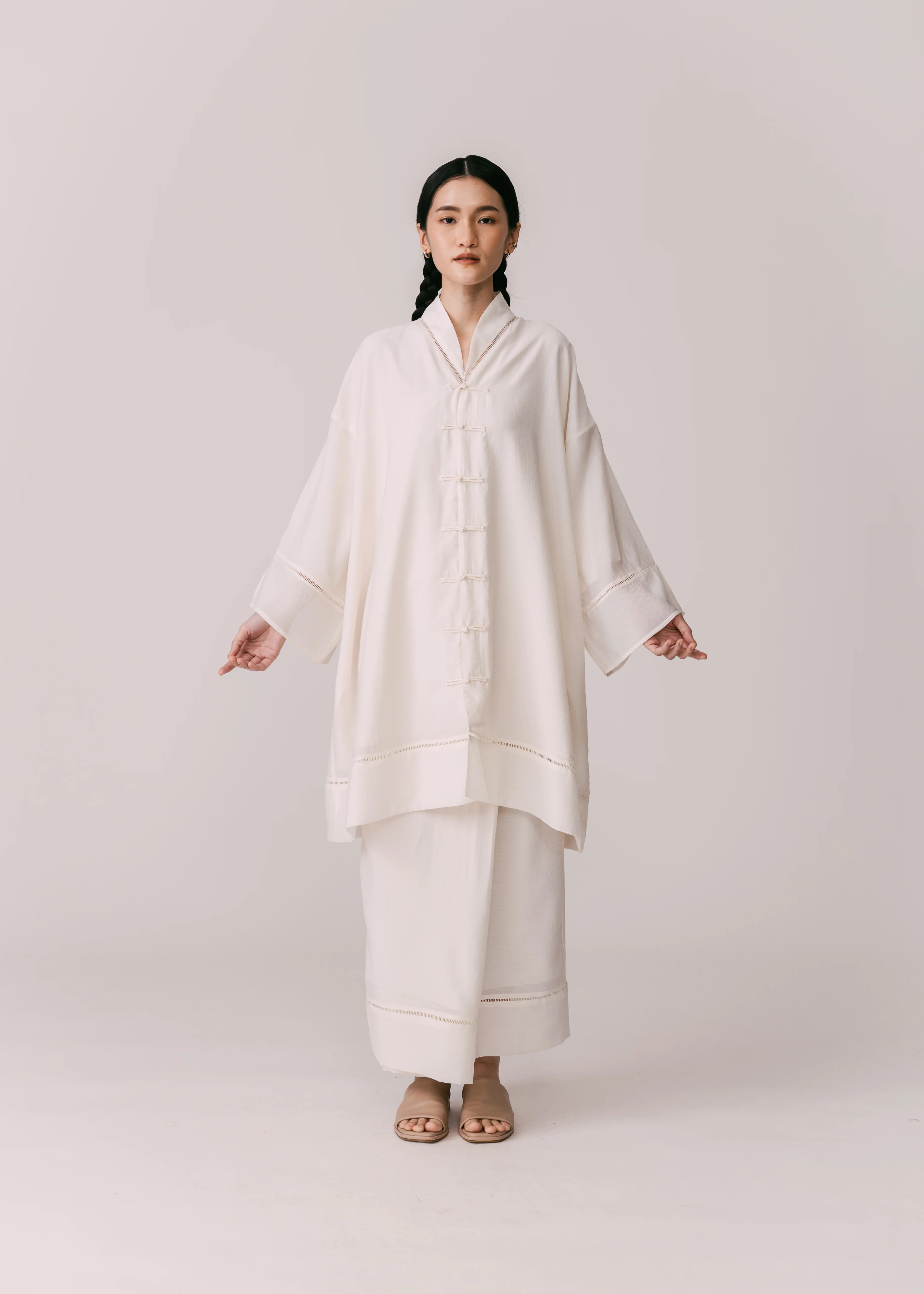 Women: Tumboh Wrapped Sarung (Off White) - Image 5