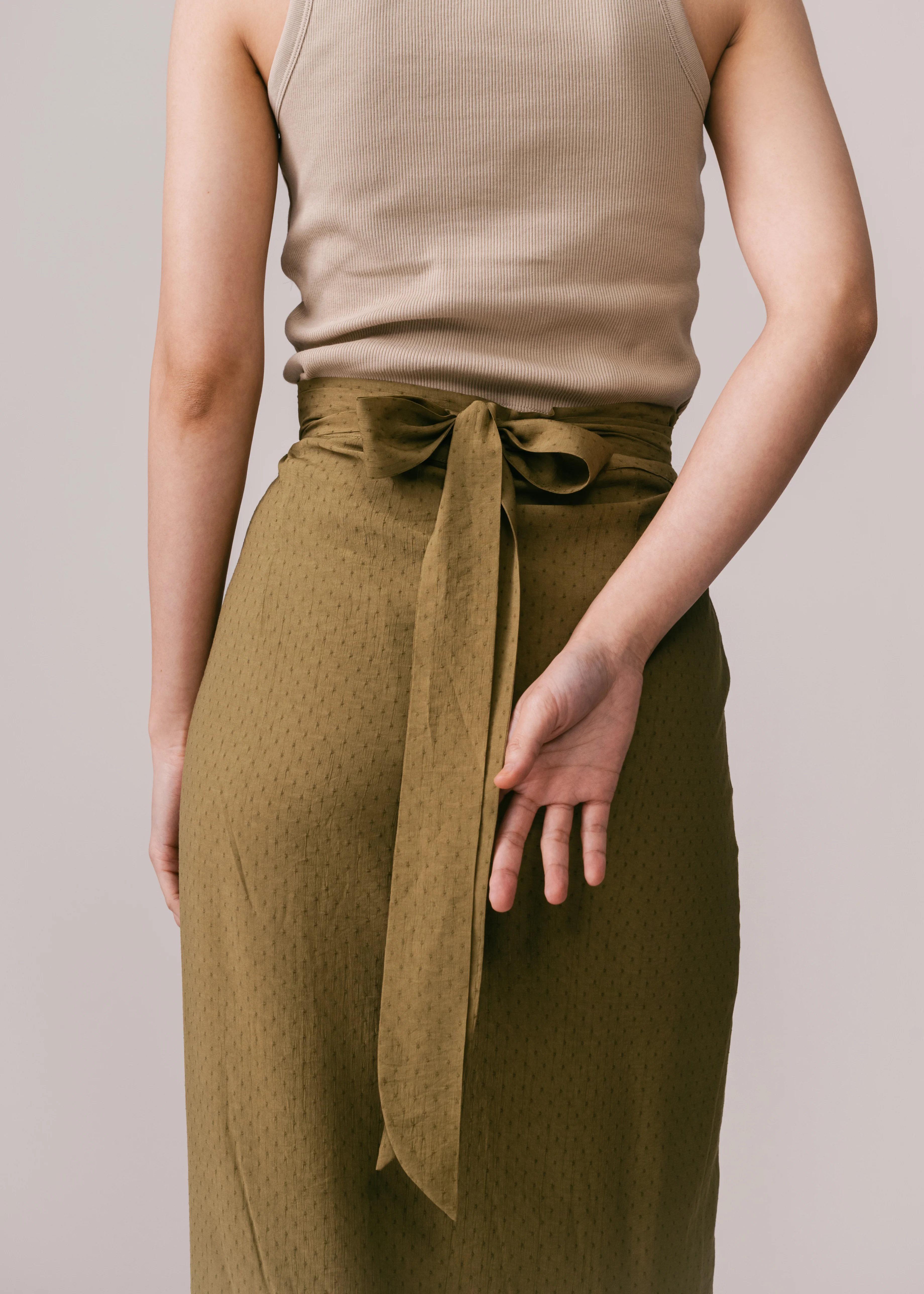 Women: Tumboh Wrapped Sarung (Olive) - Image 5