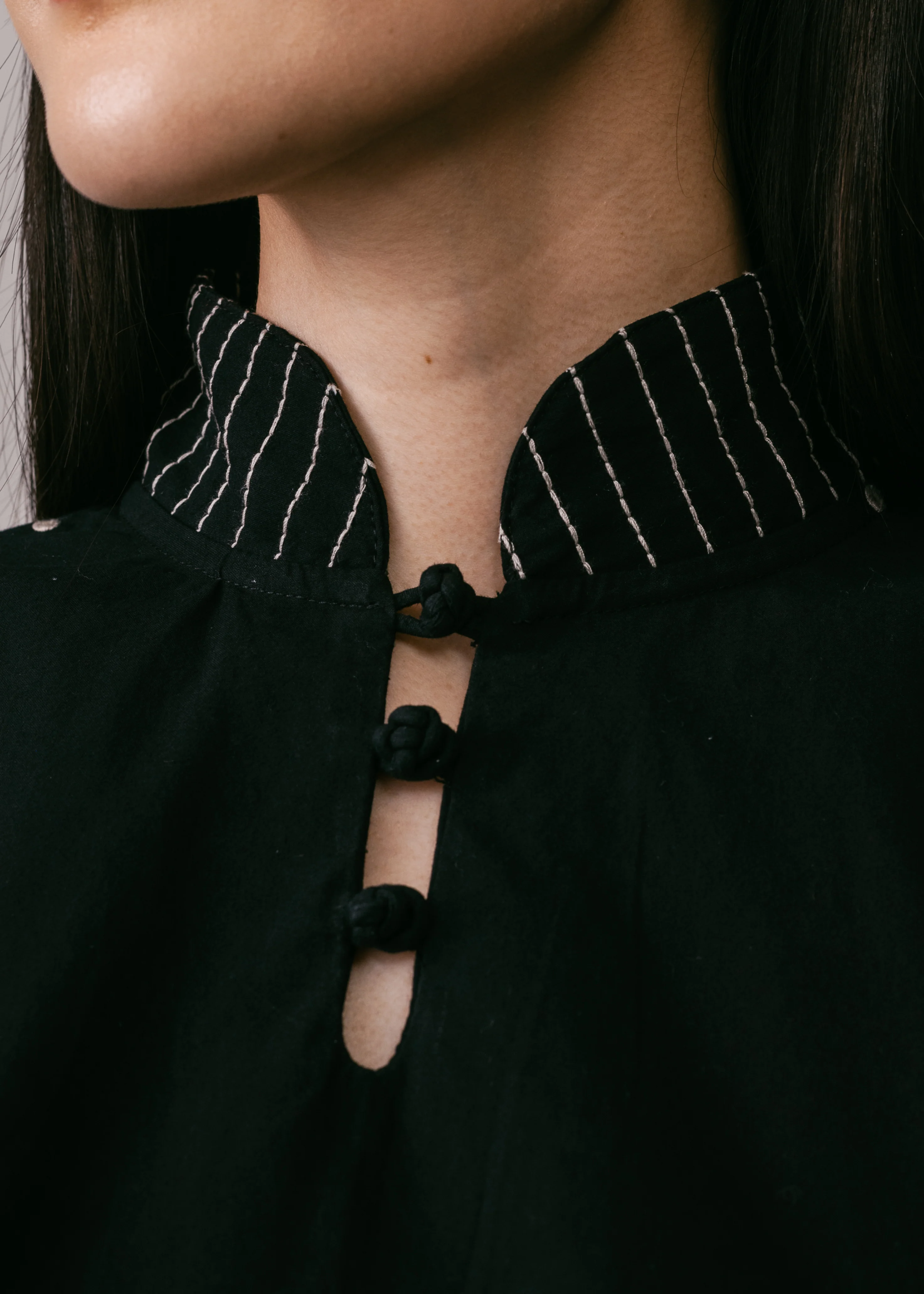 Women: Tunas Cropped Kedah Top (Black) - Image 2