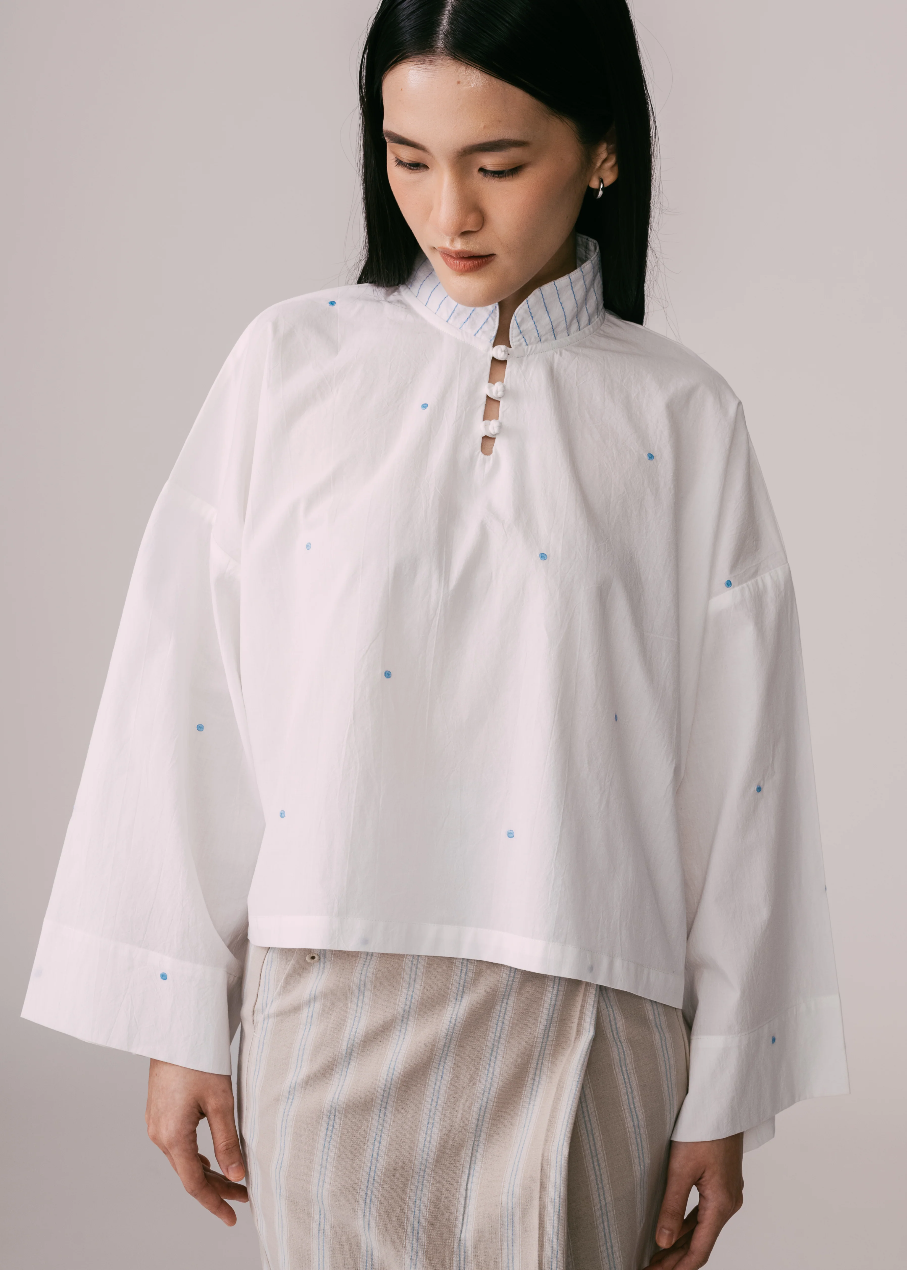 Women: Tunas Cropped Kedah Top (Off White) - Image 2