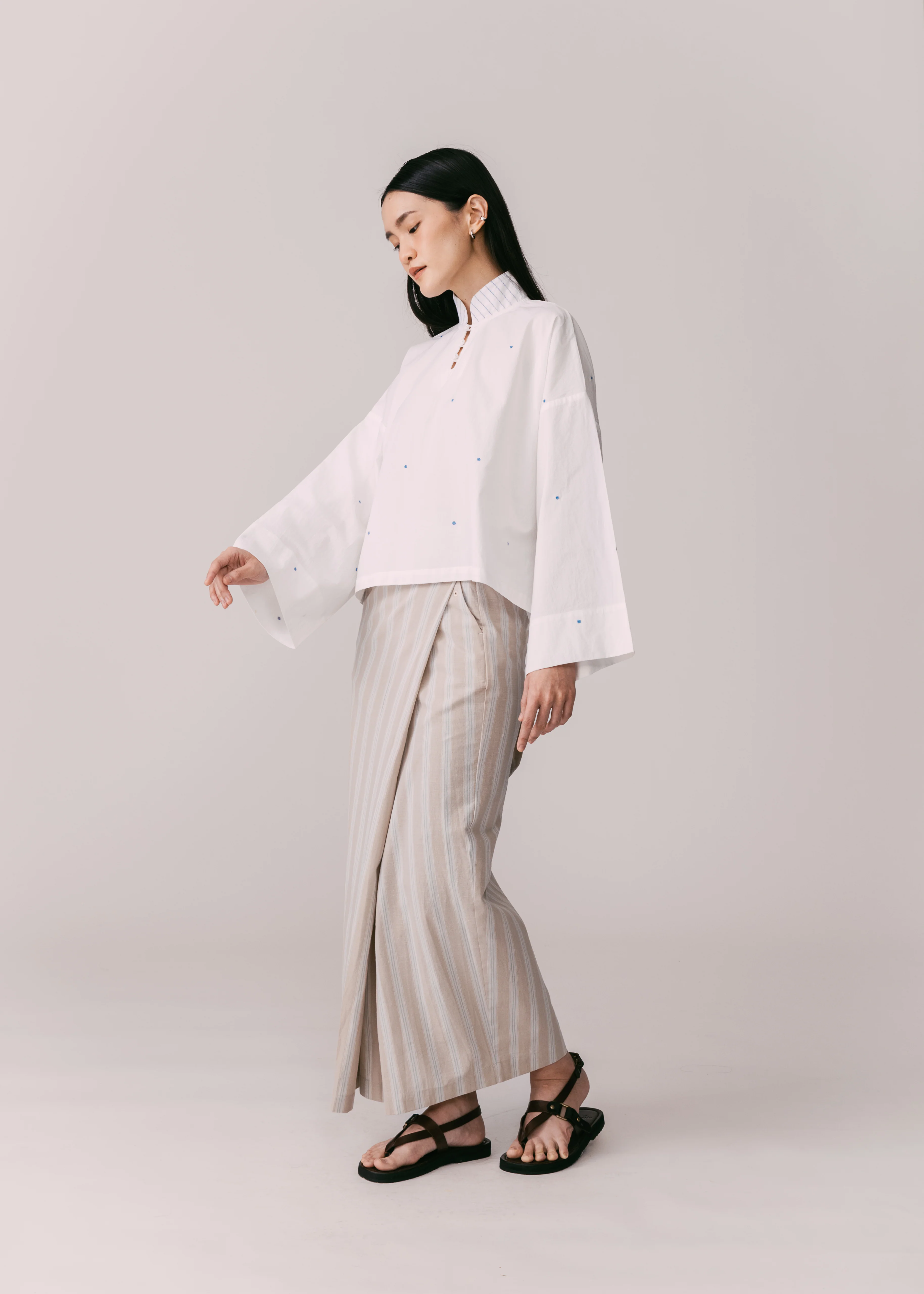 Women: Tunas Cropped Kedah Top (Off White) - Image 3