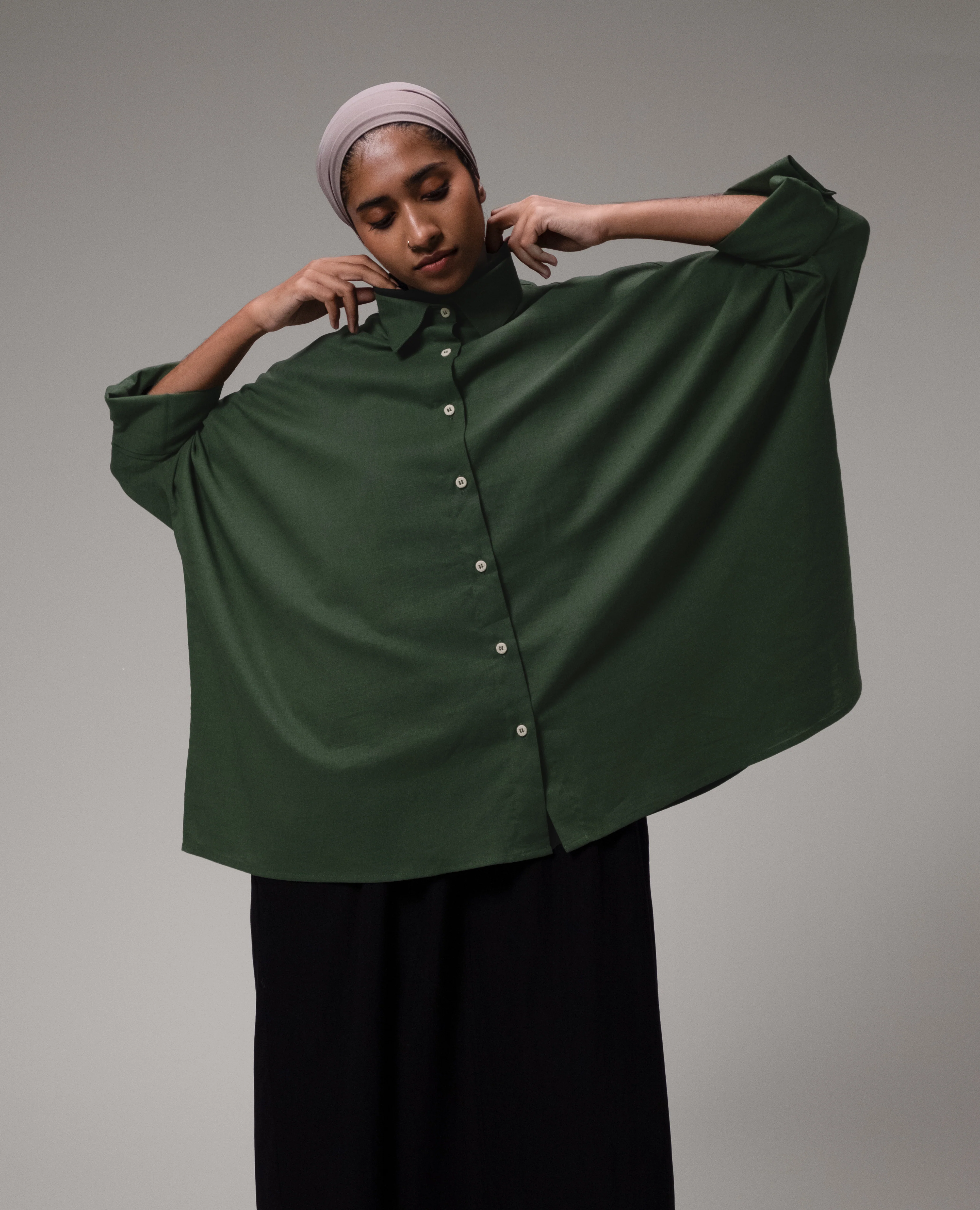 Womens: The Oversized Linen Shirt (Forest Green) - Image 5