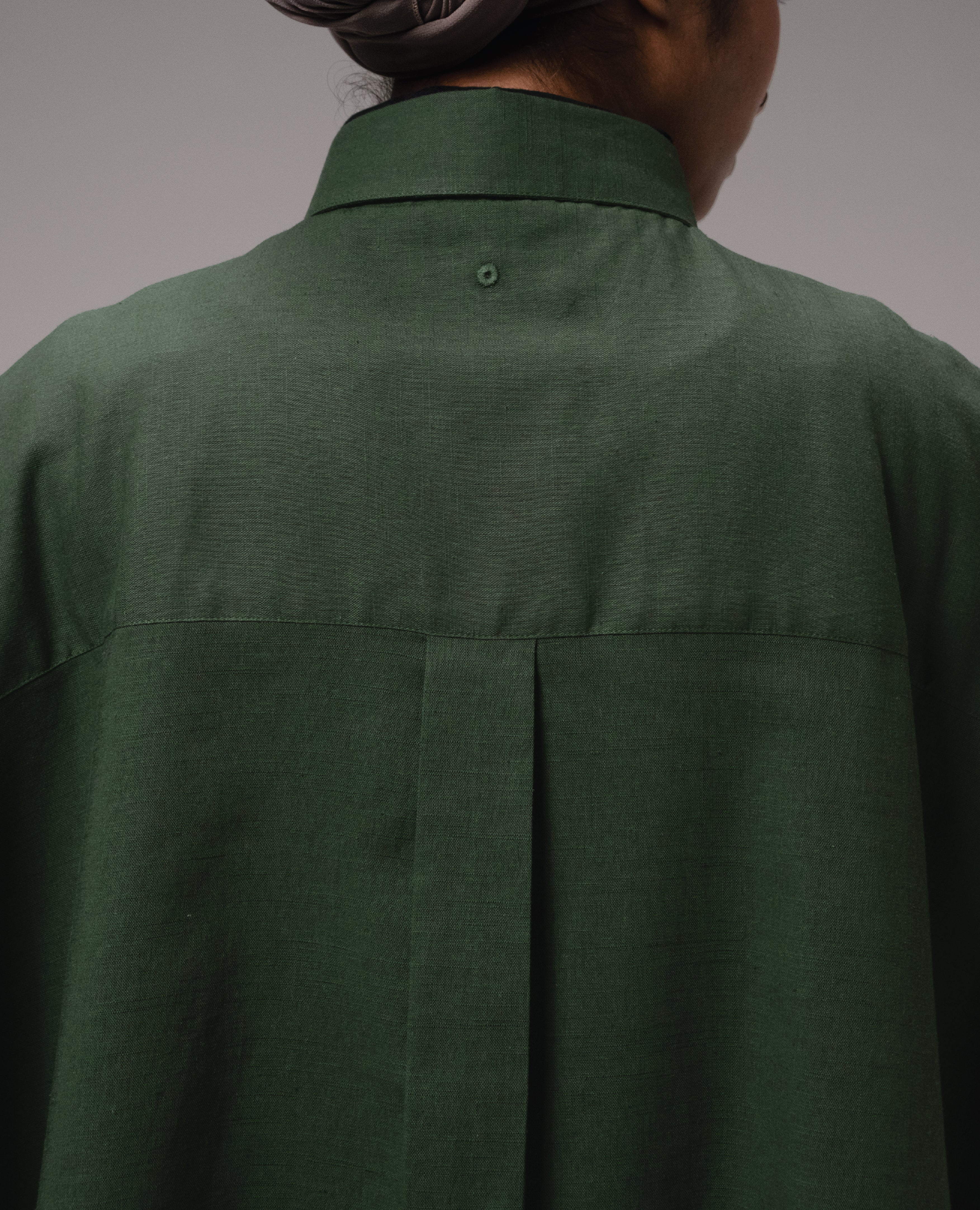 Womens: The Oversized Linen Shirt (Forest Green) - Image 9